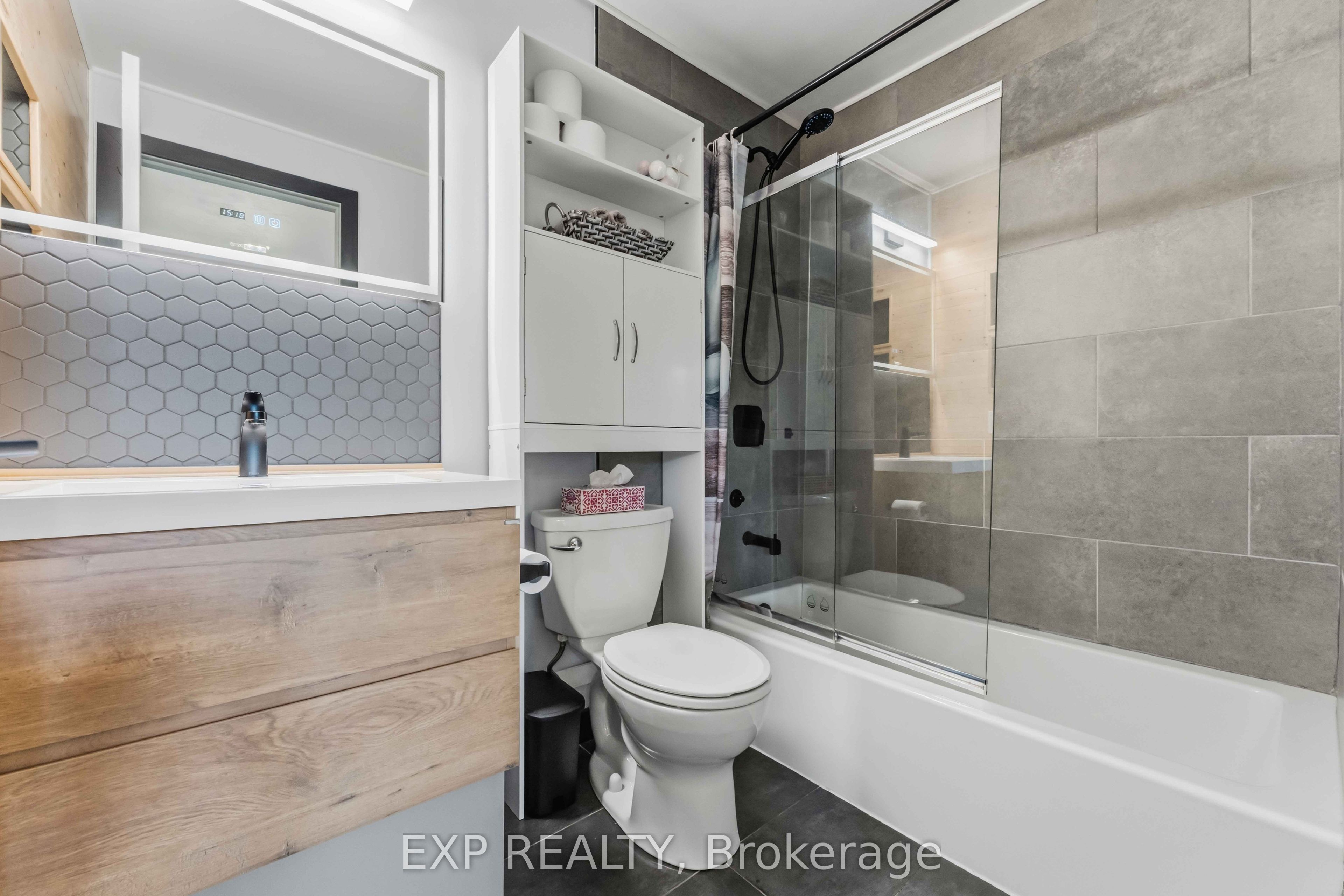 104 Artesa Private J Property Photo 32