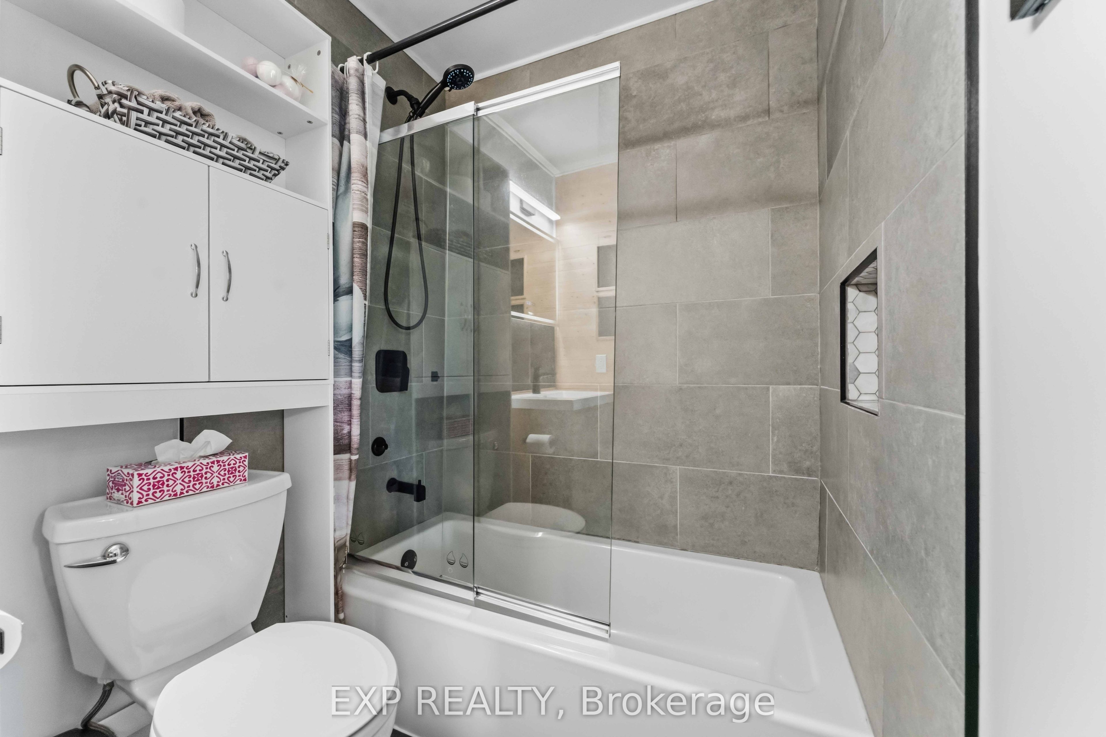 104 Artesa Private J Property Photo 33