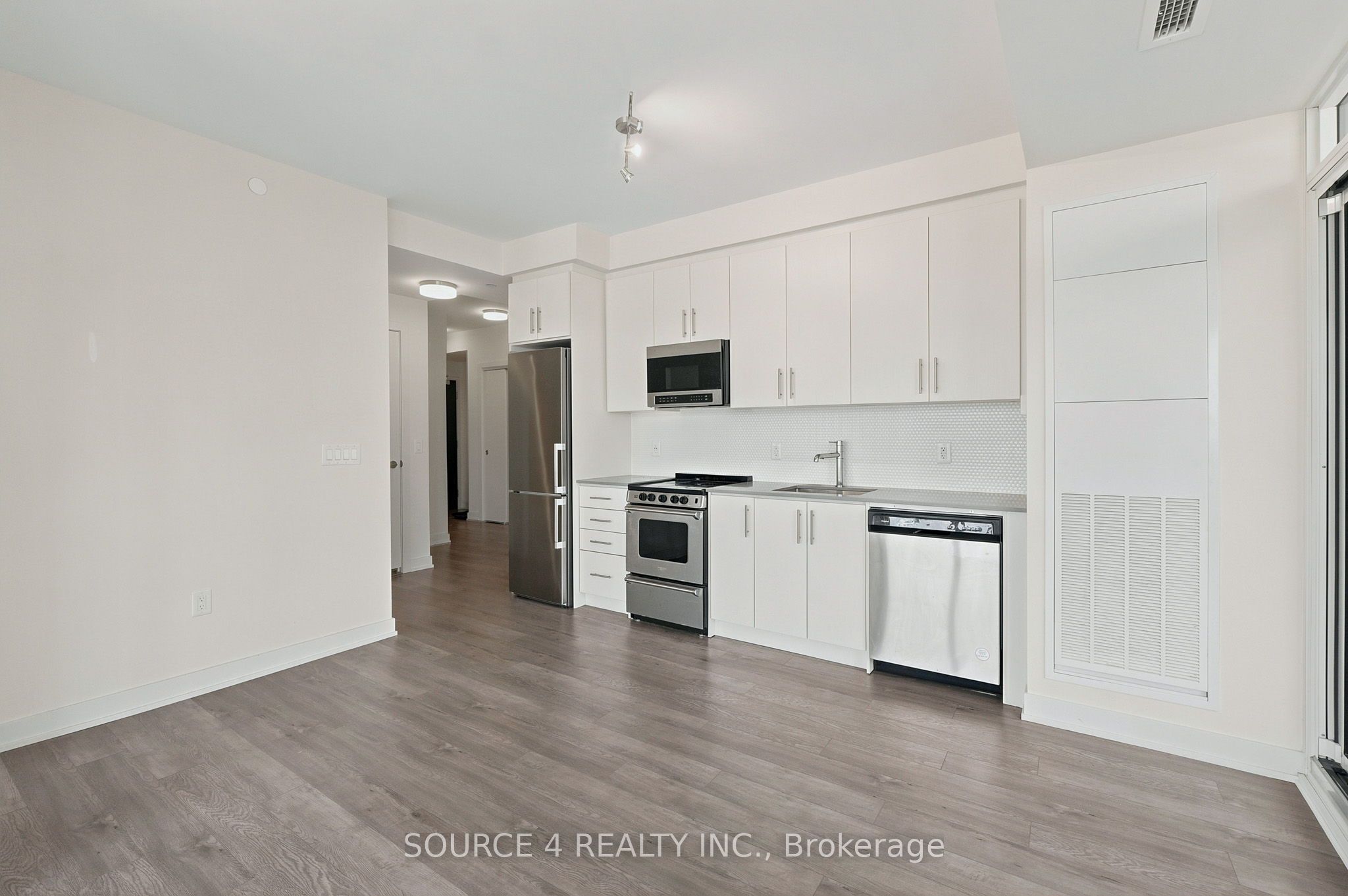 212 King William Street 815 Property Photo 7