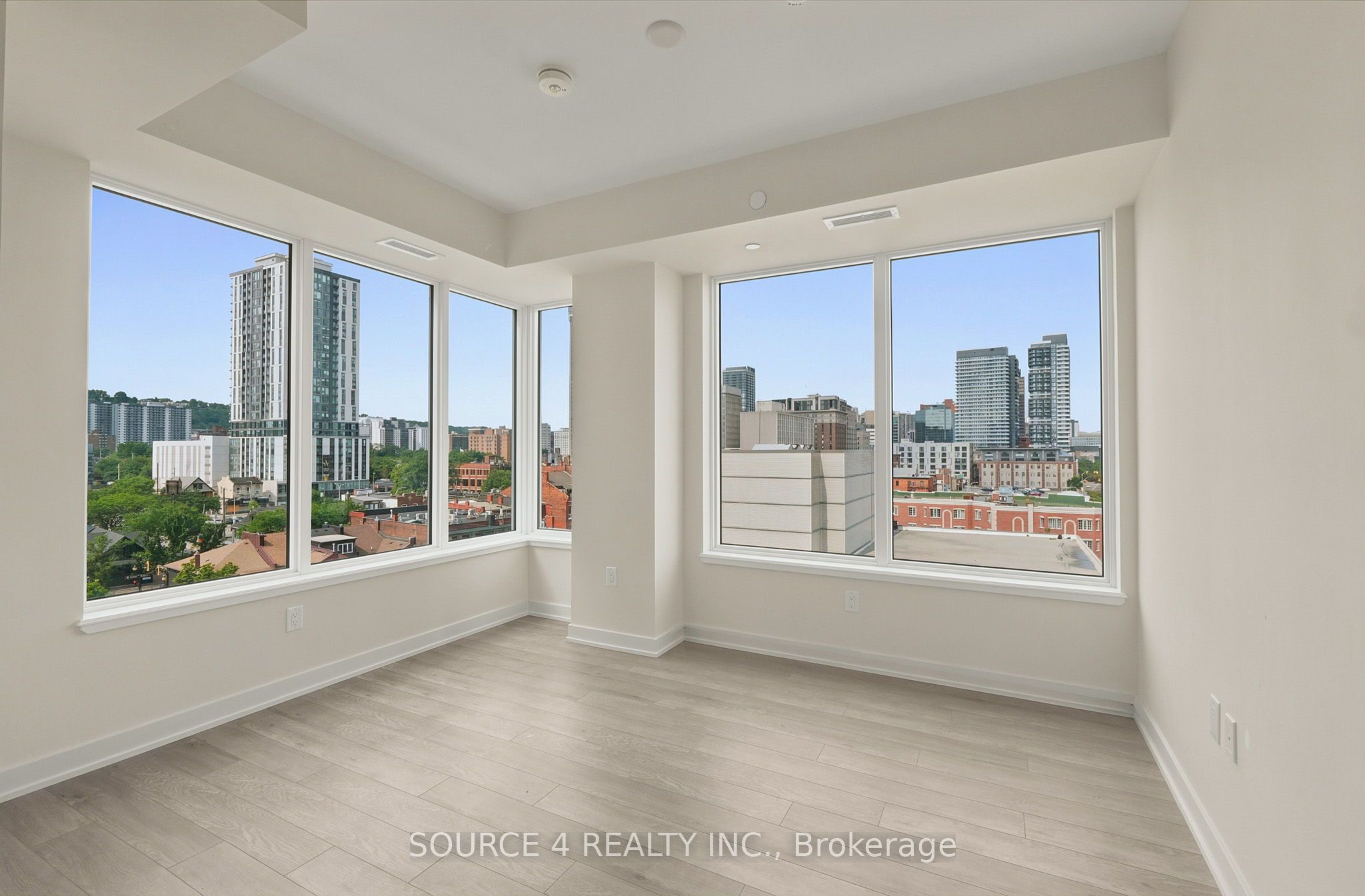 212 King William Street 815 Property Photo 9