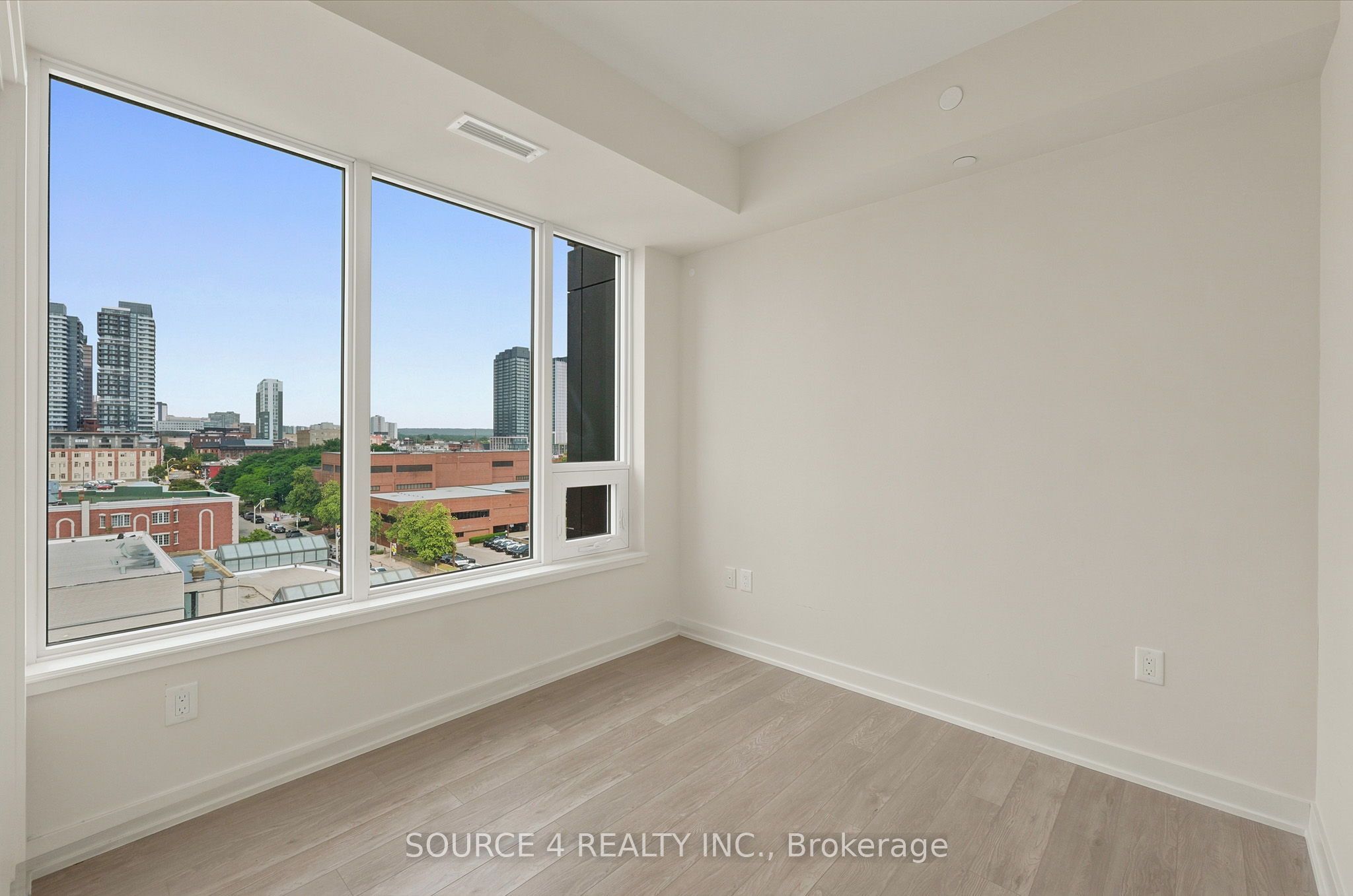 212 King William Street 815 Property Photo 12