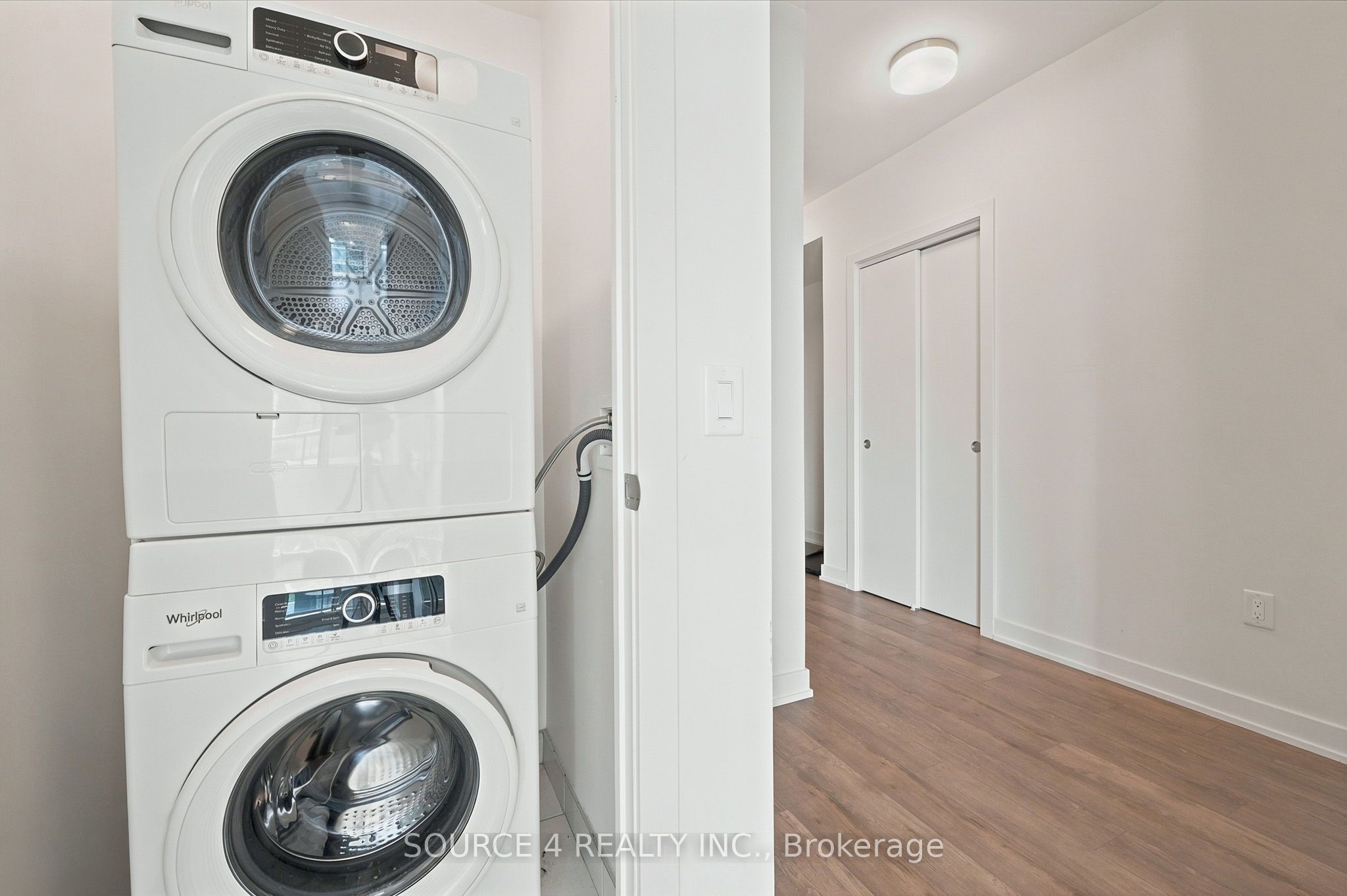212 King William Street 815 Property Photo 18