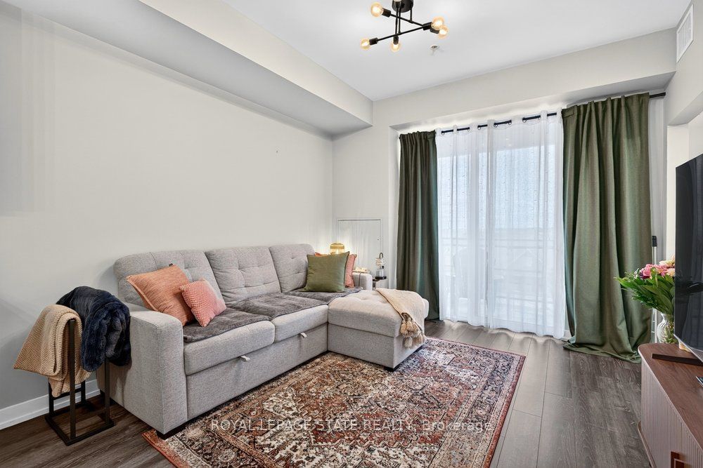 10 Esplanade Lane 511 Property Photo 3