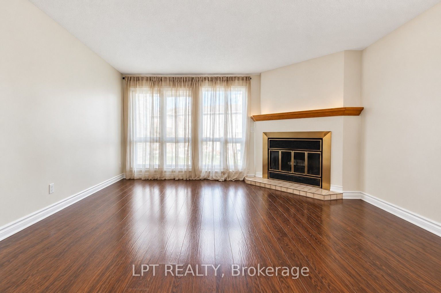6722 Jeanne D'arc Boulevard N B Property Photo 6