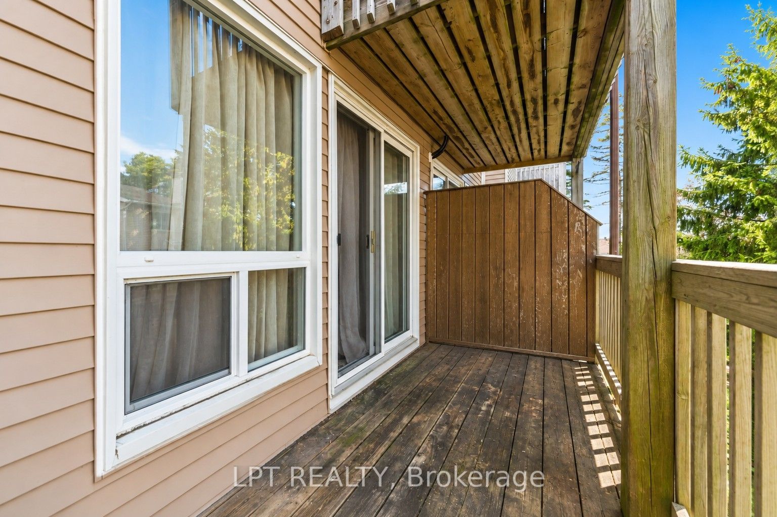6722 Jeanne D'arc Boulevard N B Property Photo 7