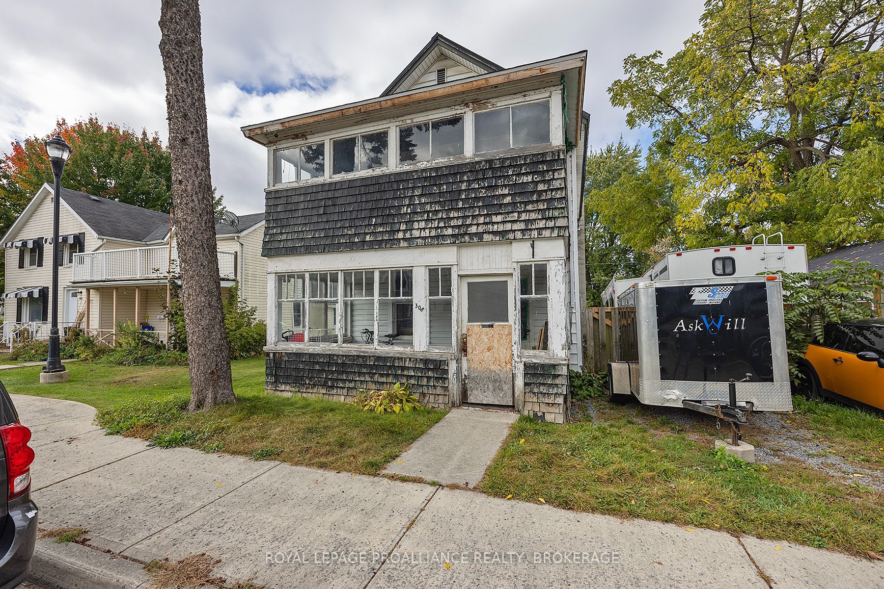 308 Brock Street Property Photo 2