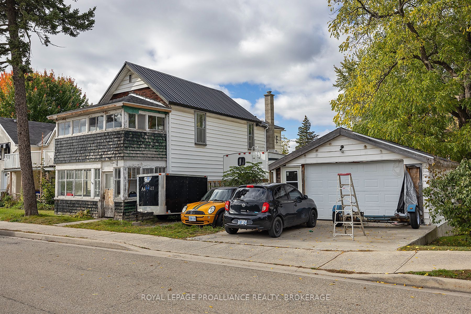 308 Brock Street Property Photo 3