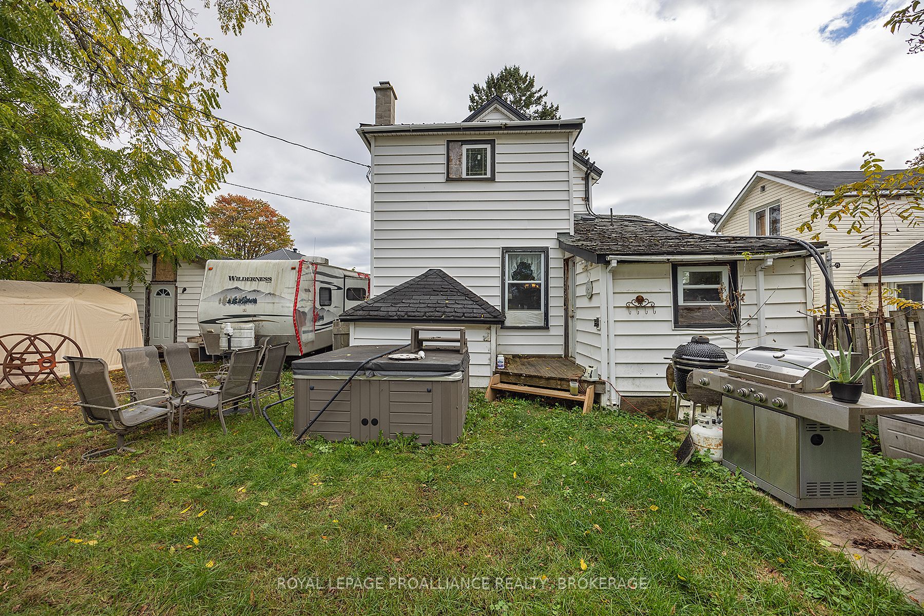 308 Brock Street Property Photo 5