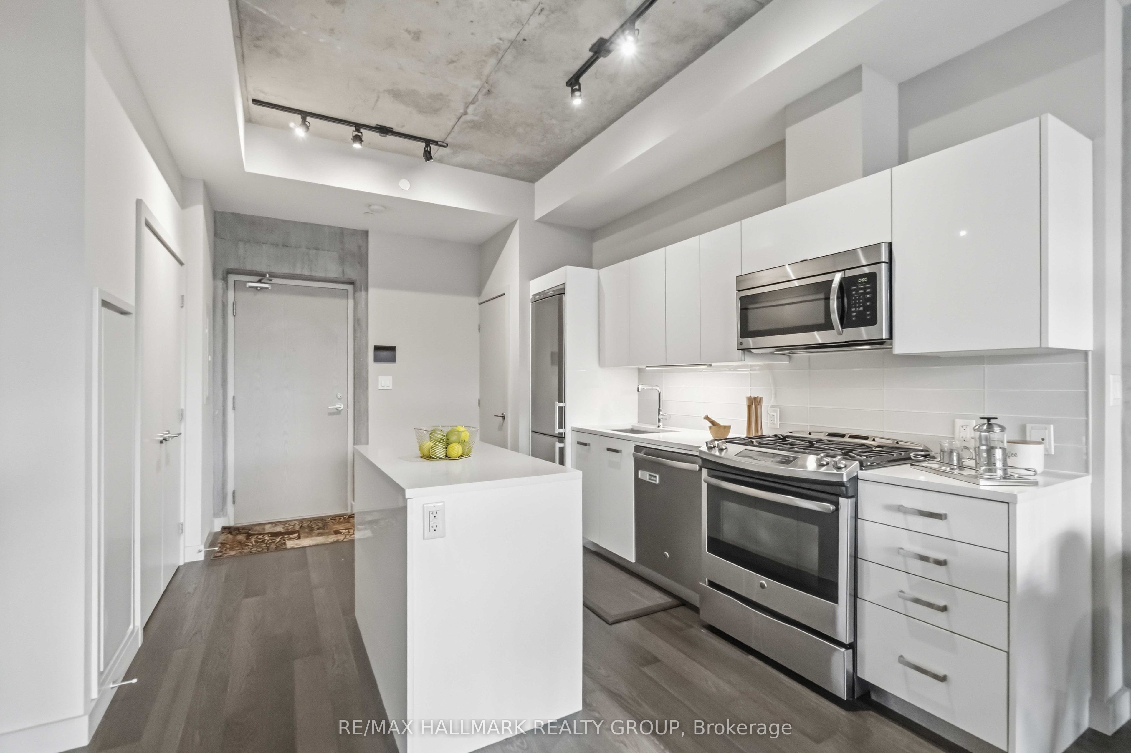 224 Lyon Street N 411 Property Photo 10