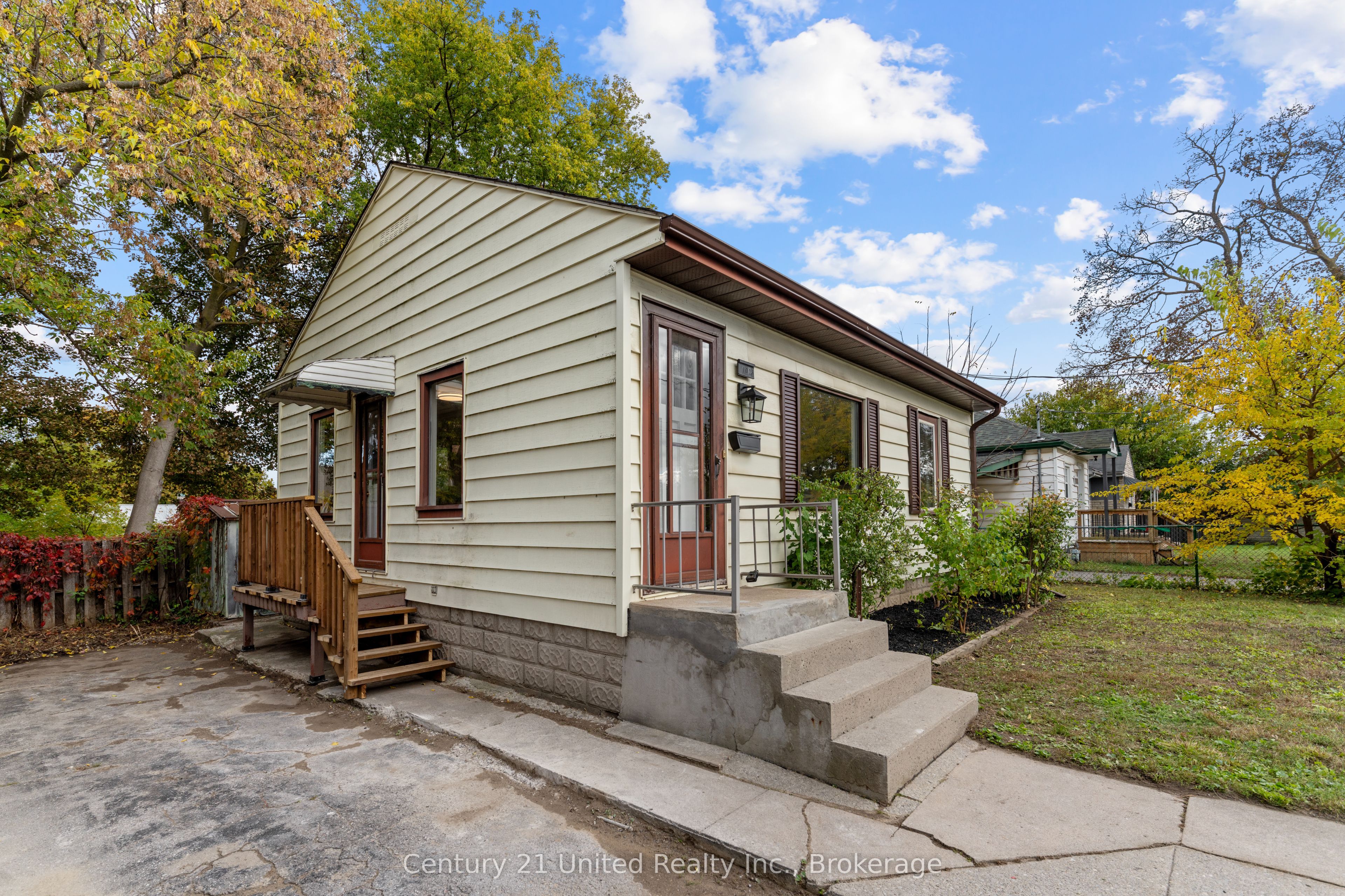 1026 Braund Place Property Photo 3