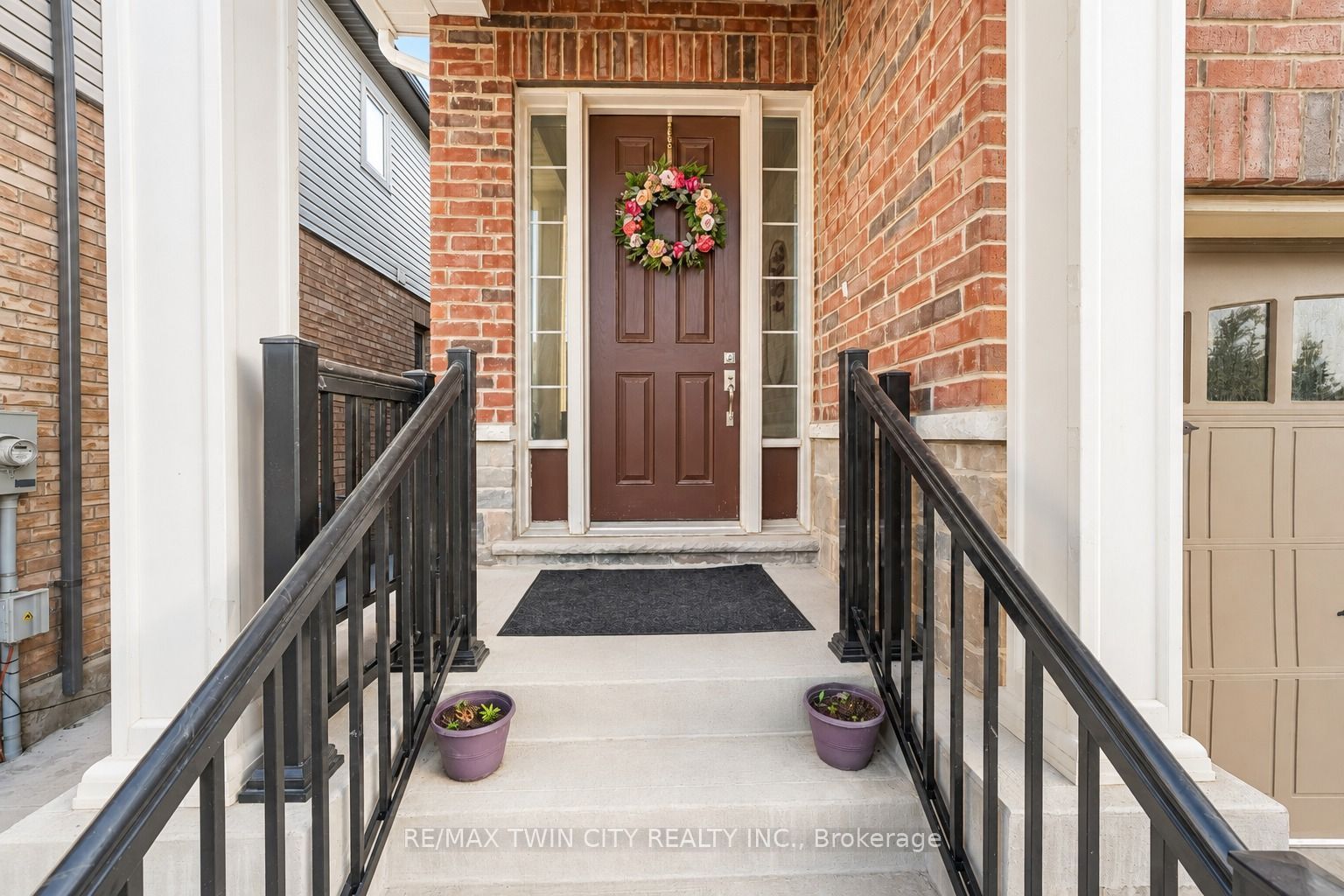 106 Haldimand Street Property Photo 3