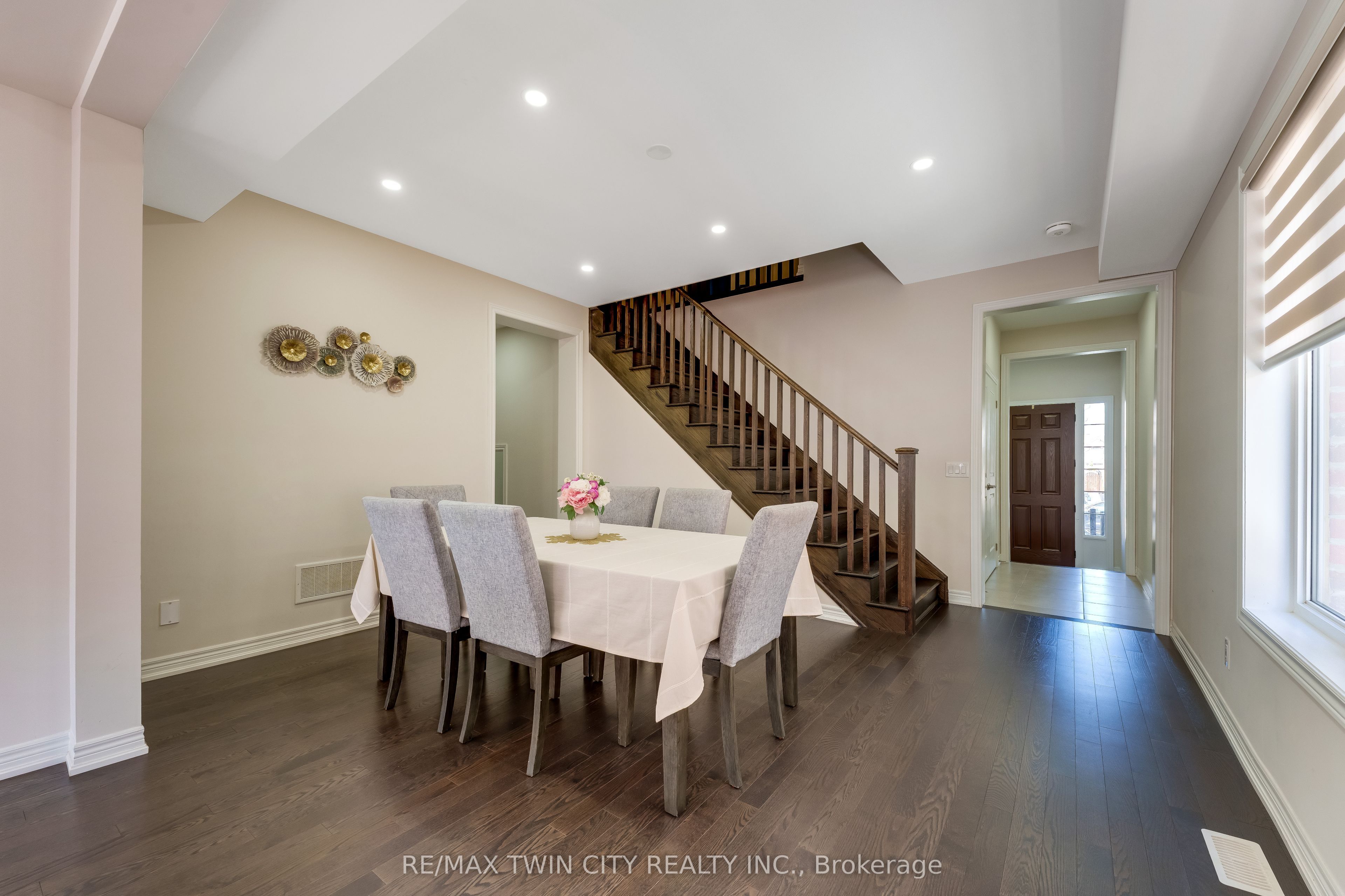 106 Haldimand Street Property Photo 13