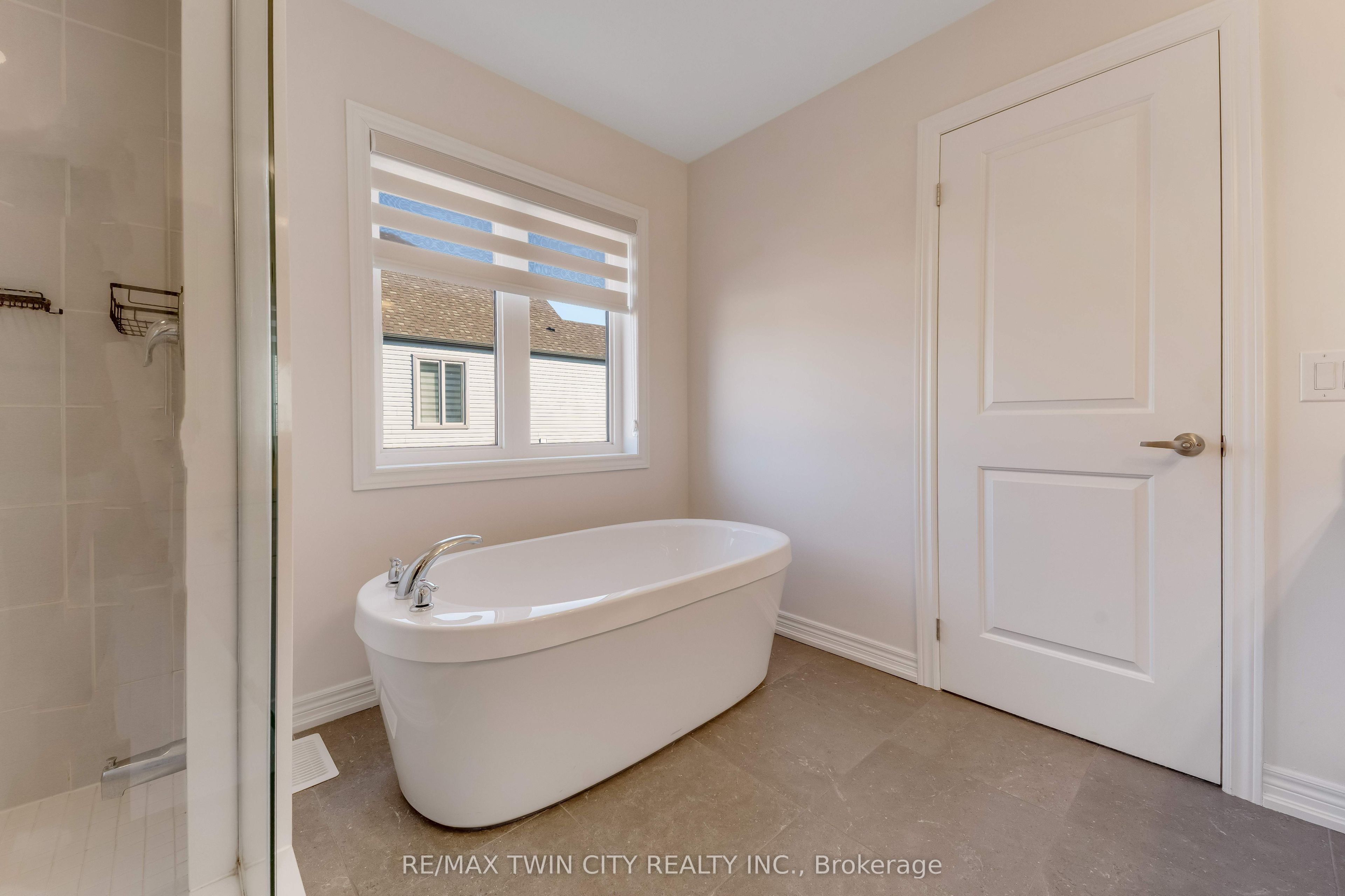 106 Haldimand Street Property Photo 22