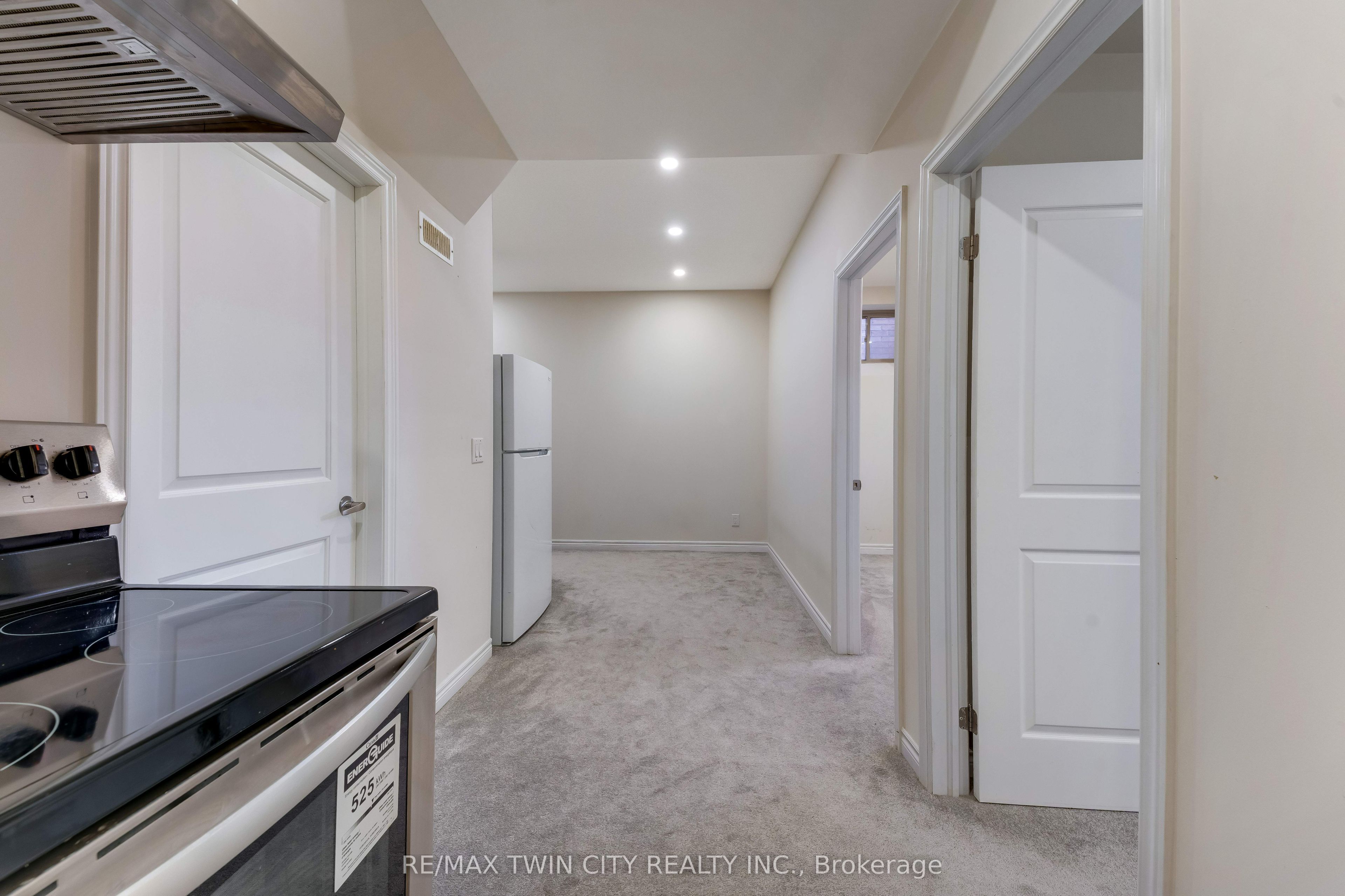 106 Haldimand Street Property Photo 31
