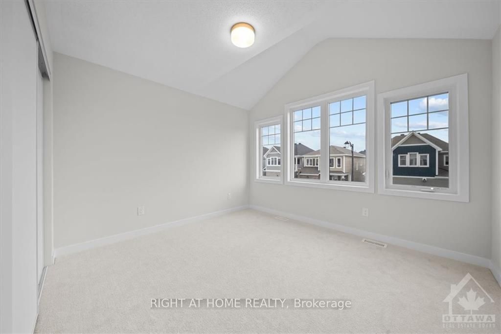 74 Hackamore Crescent Property Photo 19