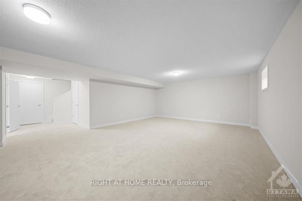 74 Hackamore Crescent Property Photo 25