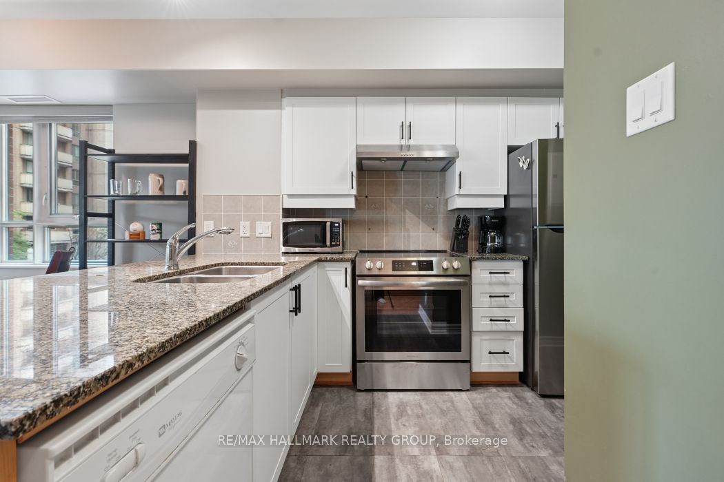 445 W Laurier Avenue W 302 Property Photo 7