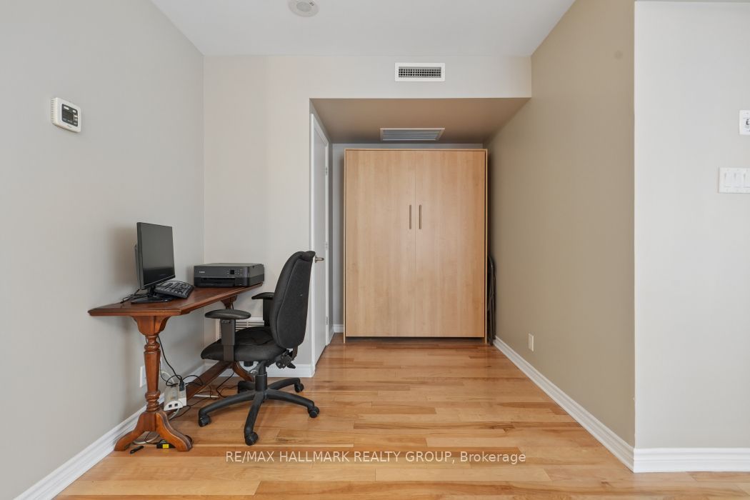 445 W Laurier Avenue W 302 Property Photo 19