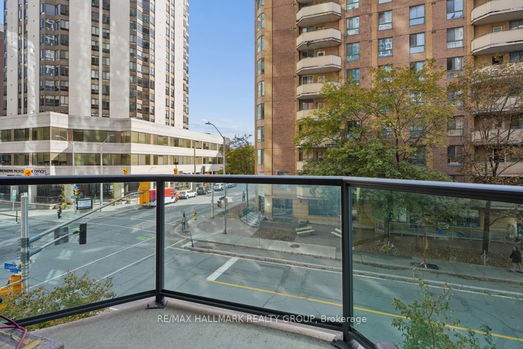 445 W Laurier Avenue W 302 Property Photo 25