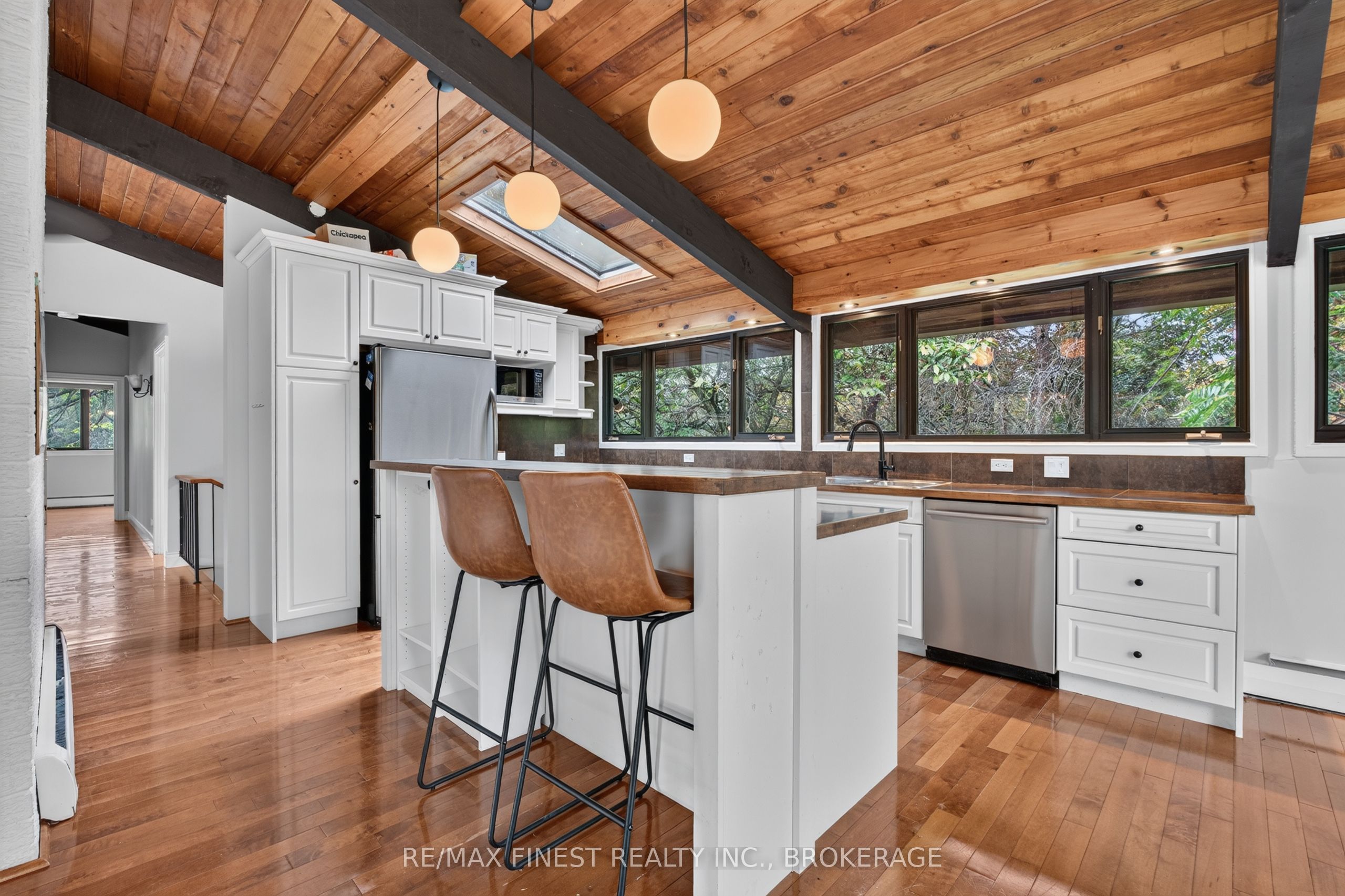 11 Edgewood Road Property Photo 9