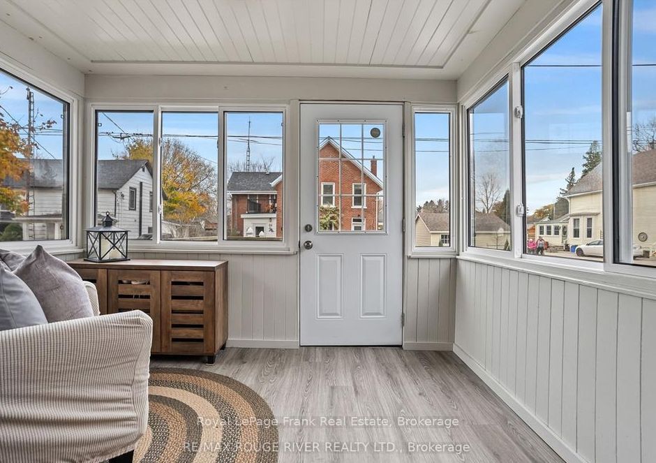 55 Ellen Street Property Photo 4