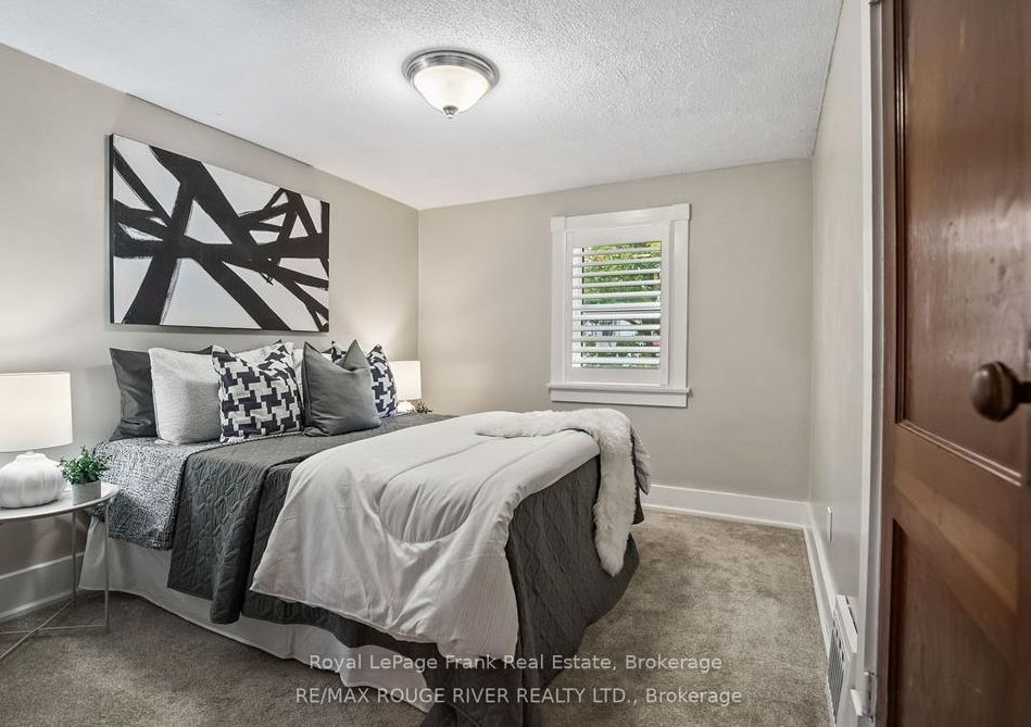 55 Ellen Street Property Photo 14