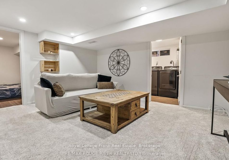 55 Ellen Street Property Photo 16