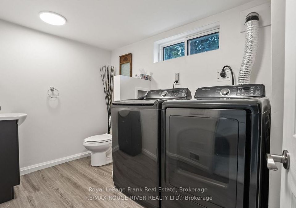55 Ellen Street Property Photo 18