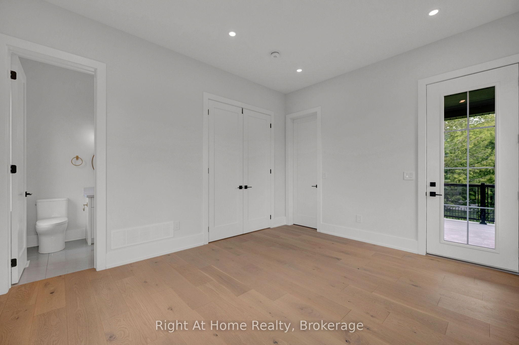213 Suzanne Mess Boulevard Property Photo 7