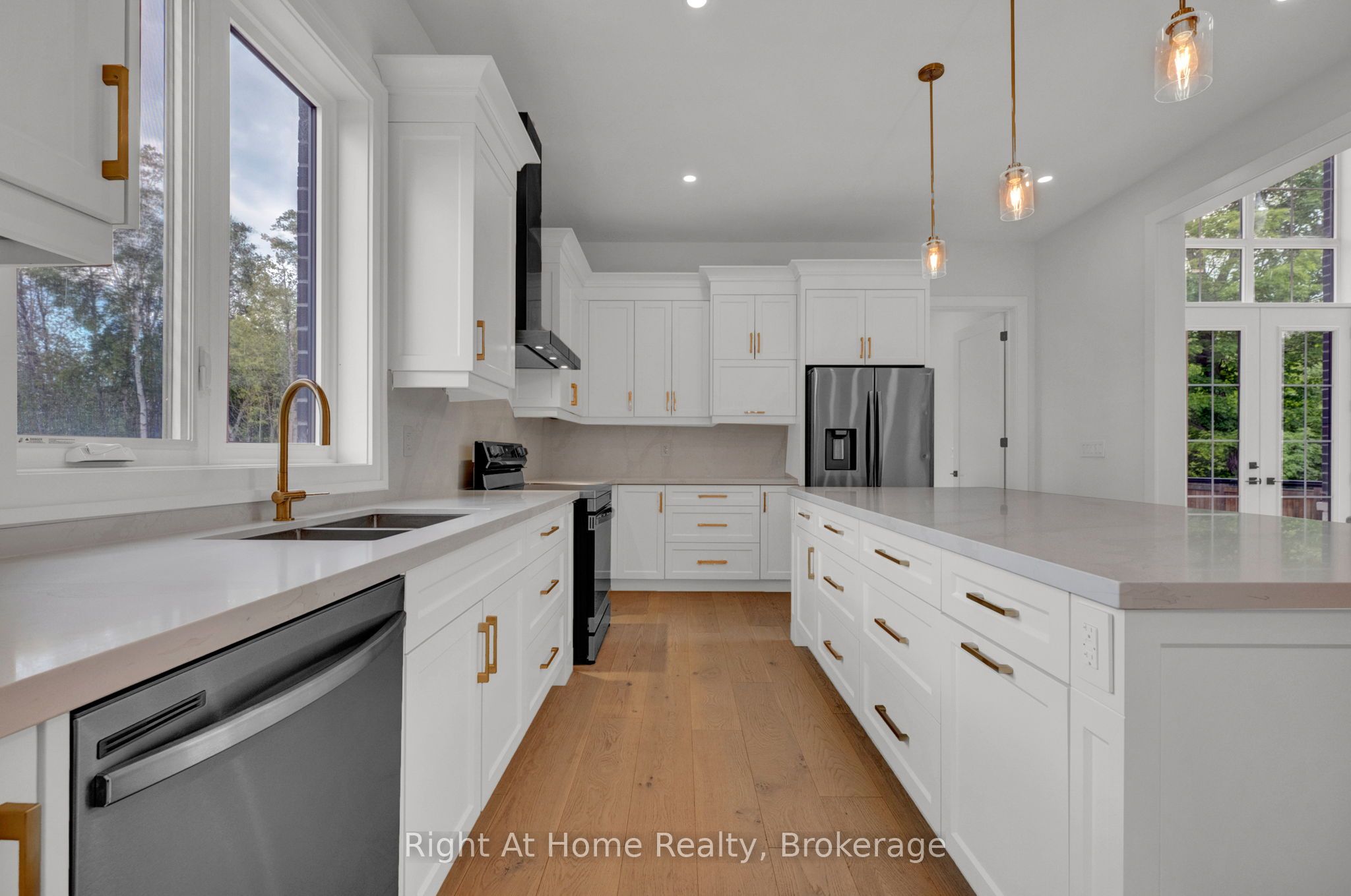 213 Suzanne Mess Boulevard Property Photo 11