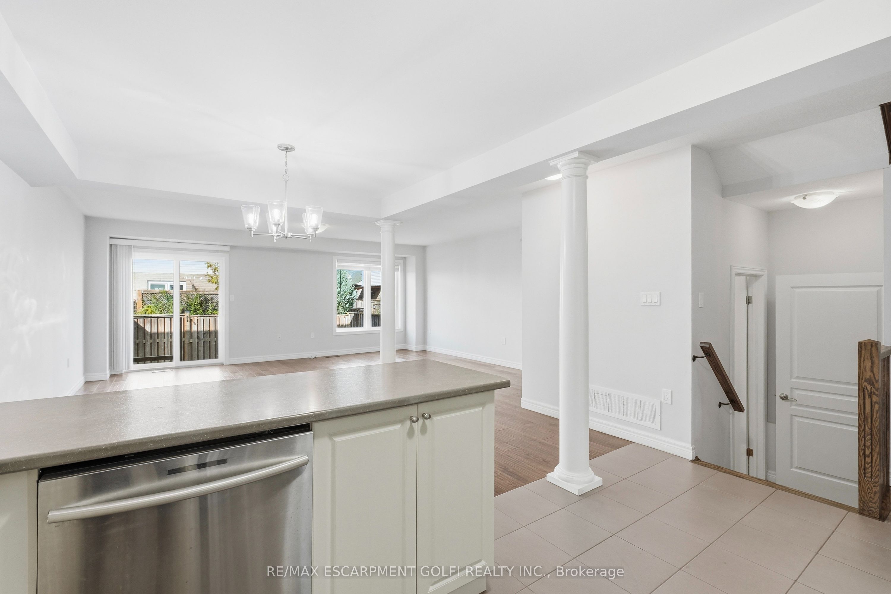 82 Charleswood Crescent Property Photo 11