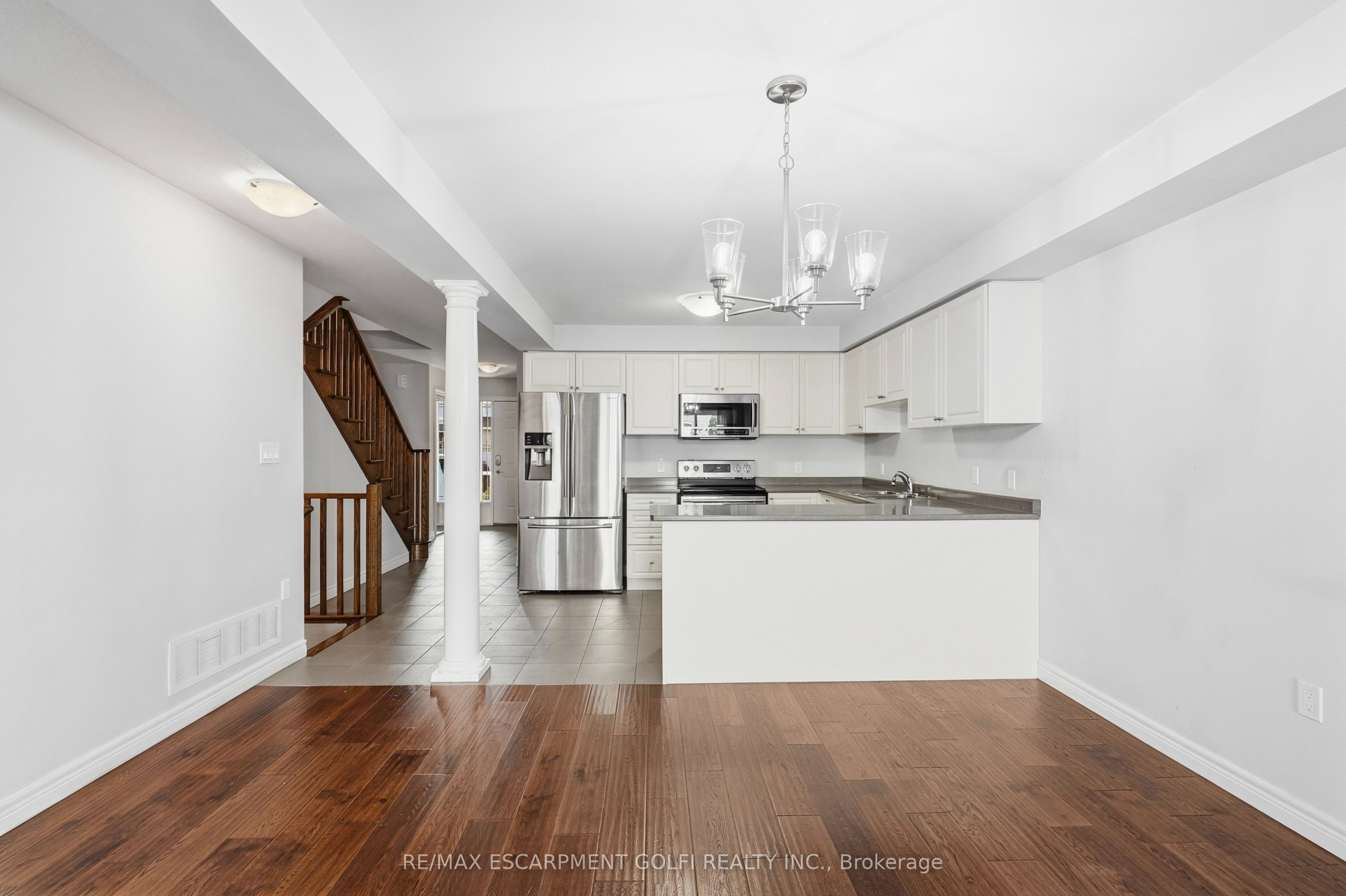 82 Charleswood Crescent Property Photo 15