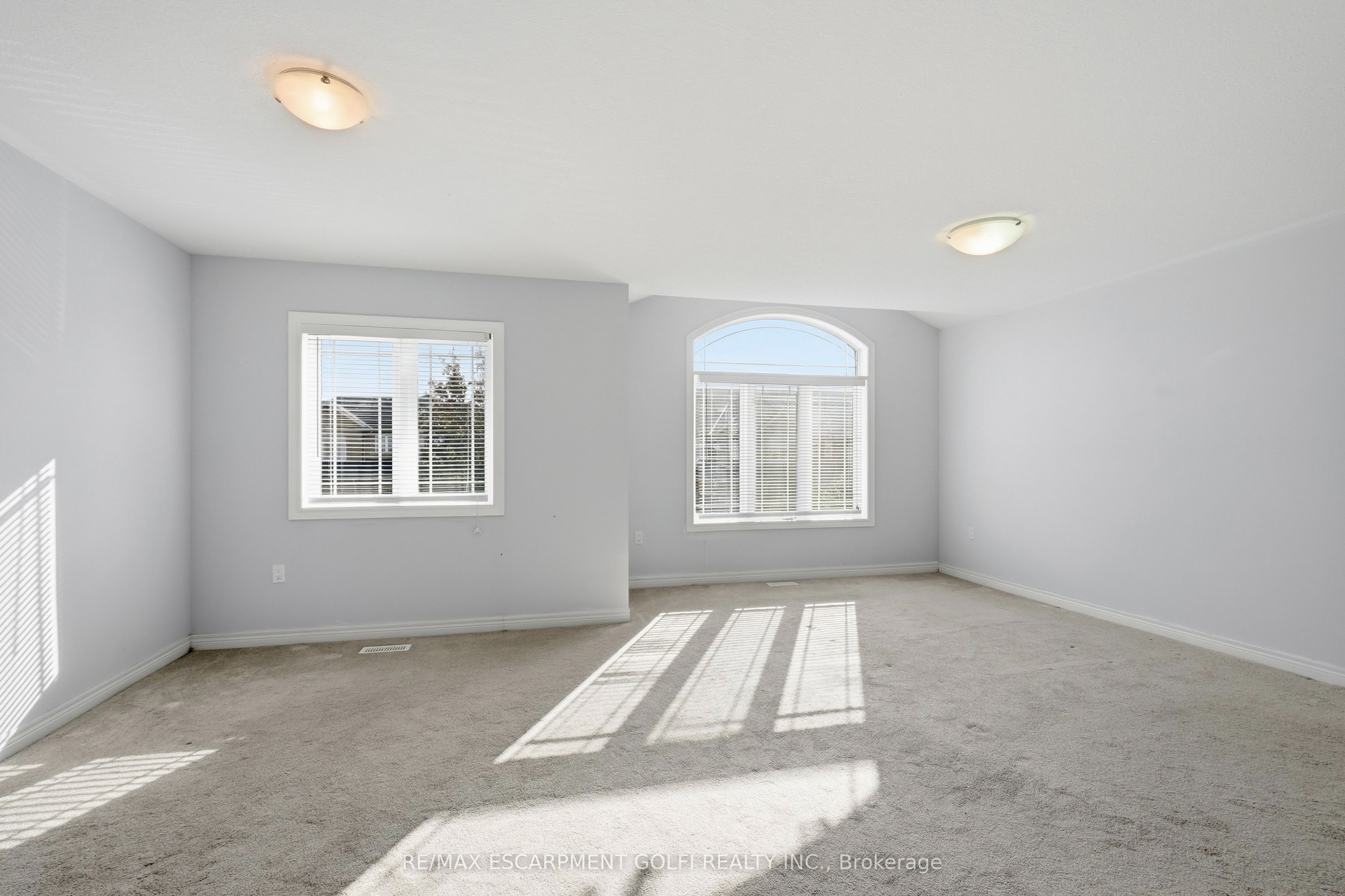 82 Charleswood Crescent Property Photo 17