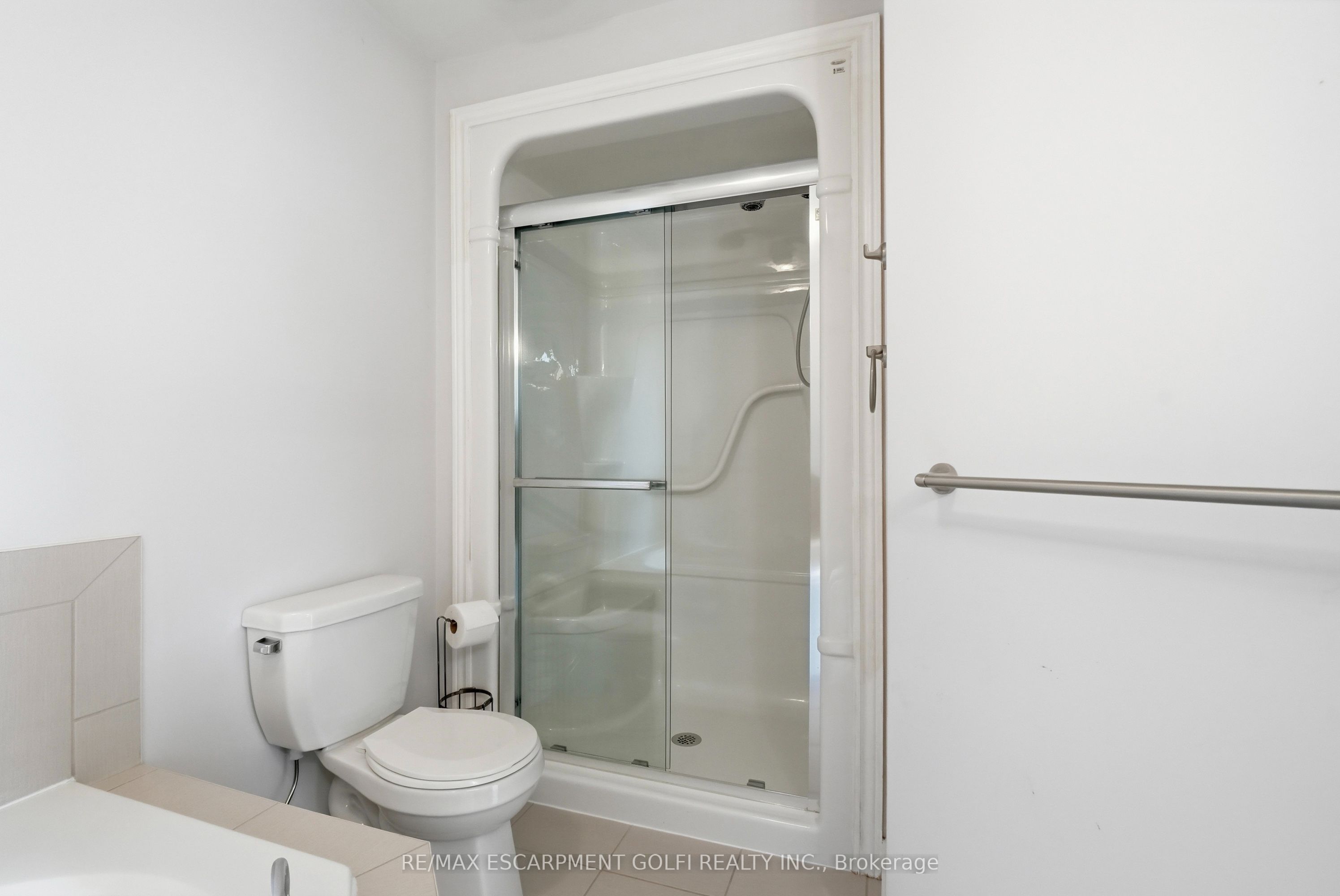 82 Charleswood Crescent Property Photo 20