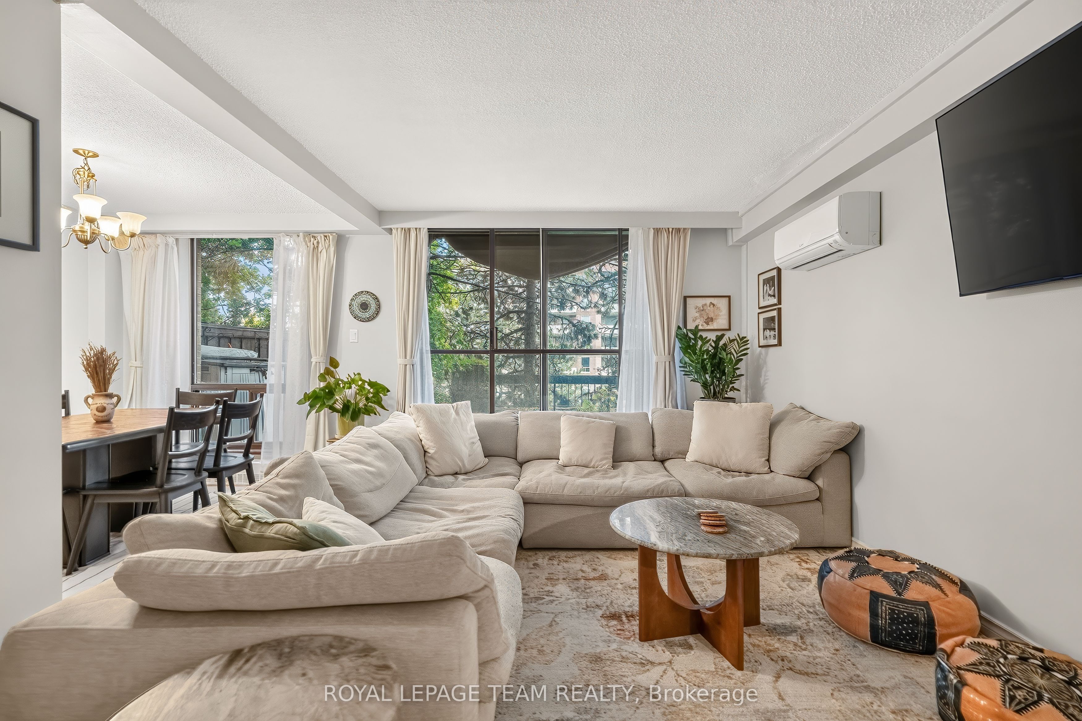 515 St. Laurent Boulevard 107 Property Photo 4