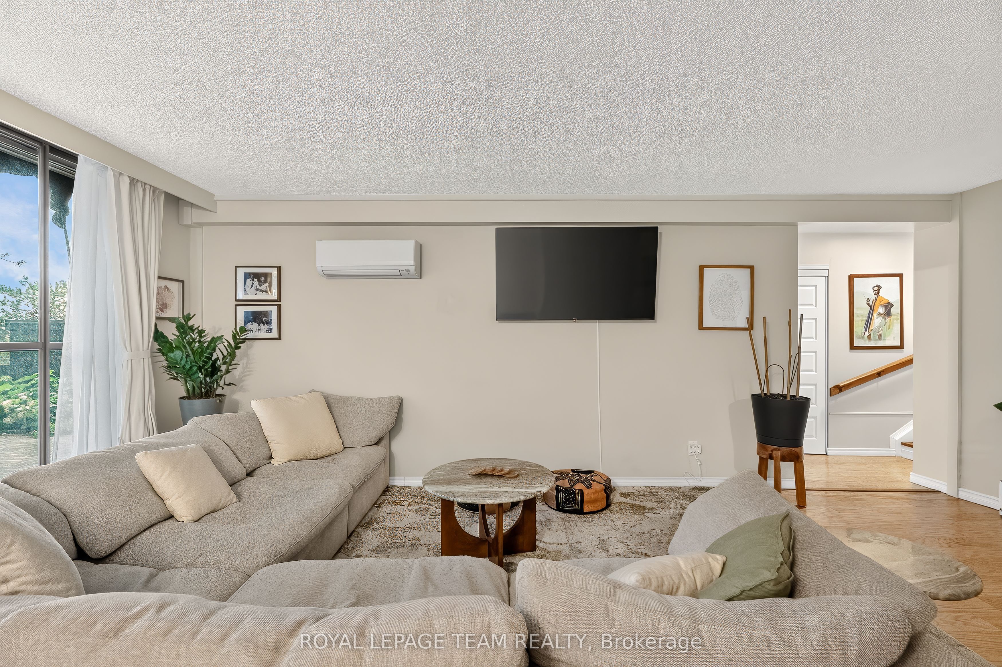 515 St. Laurent Boulevard 107 Property Photo 5