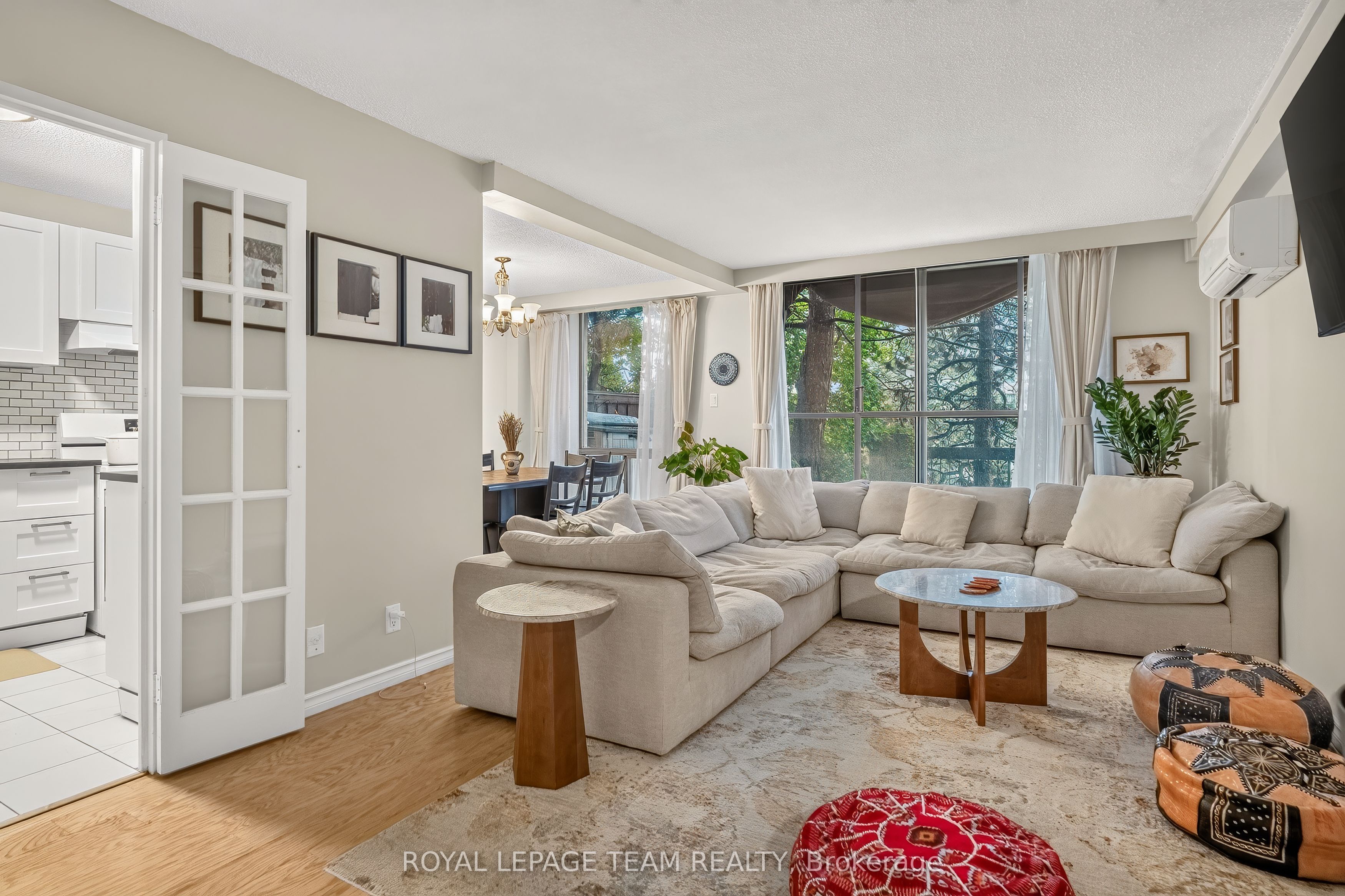 515 St. Laurent Boulevard 107 Property Photo 6