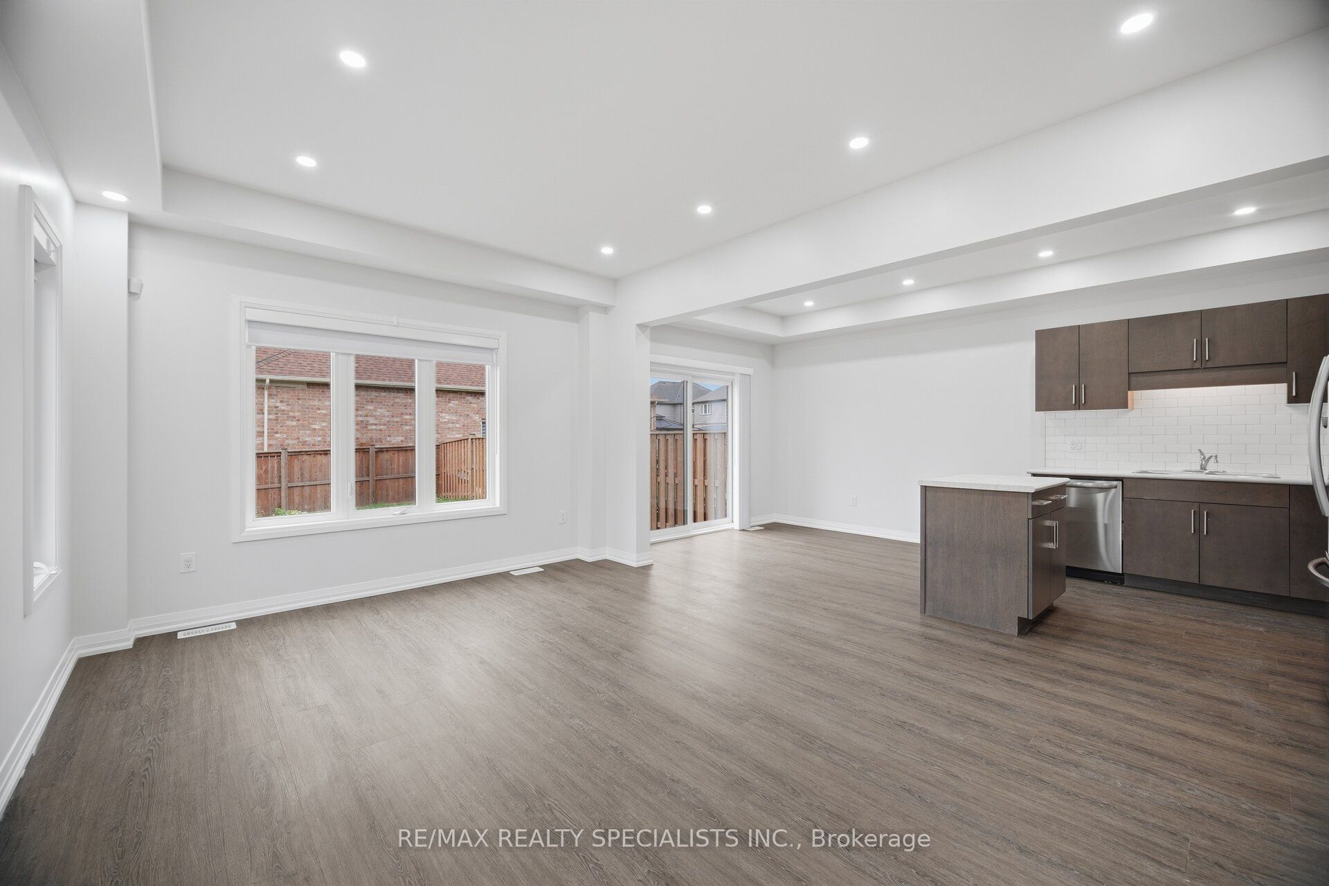 4259 Shuttleworth Drive Property Photo 8