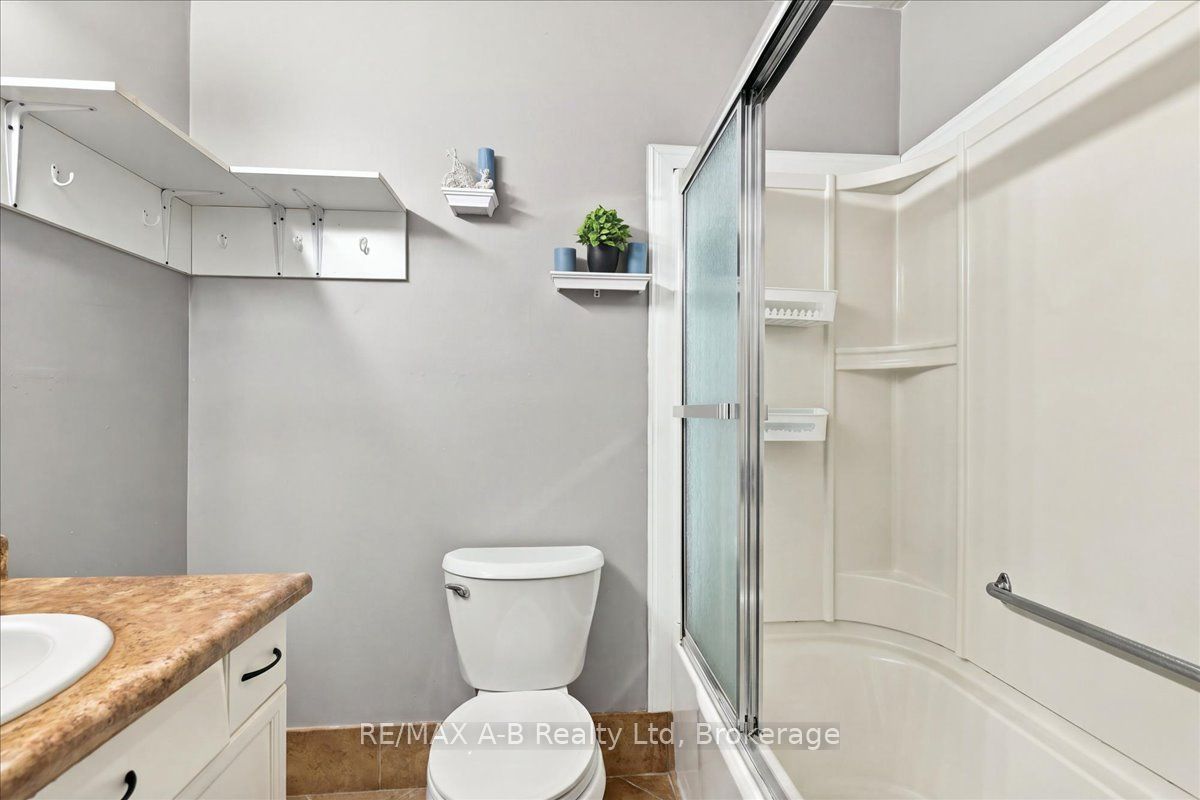 129b Mitchell Court Property Photo 17
