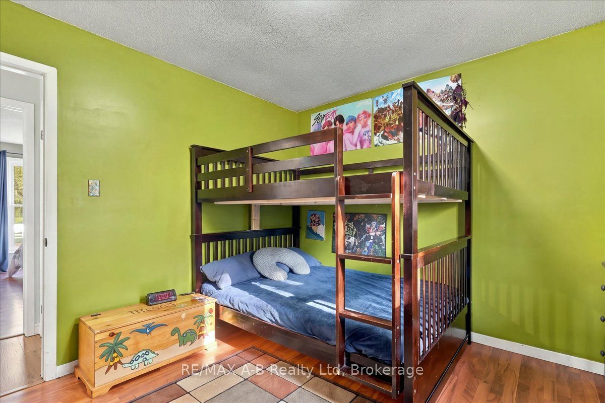 129b Mitchell Court Property Photo 22