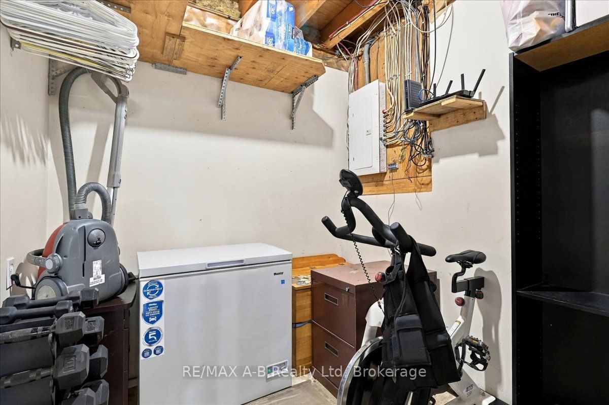 129b Mitchell Court Property Photo 27
