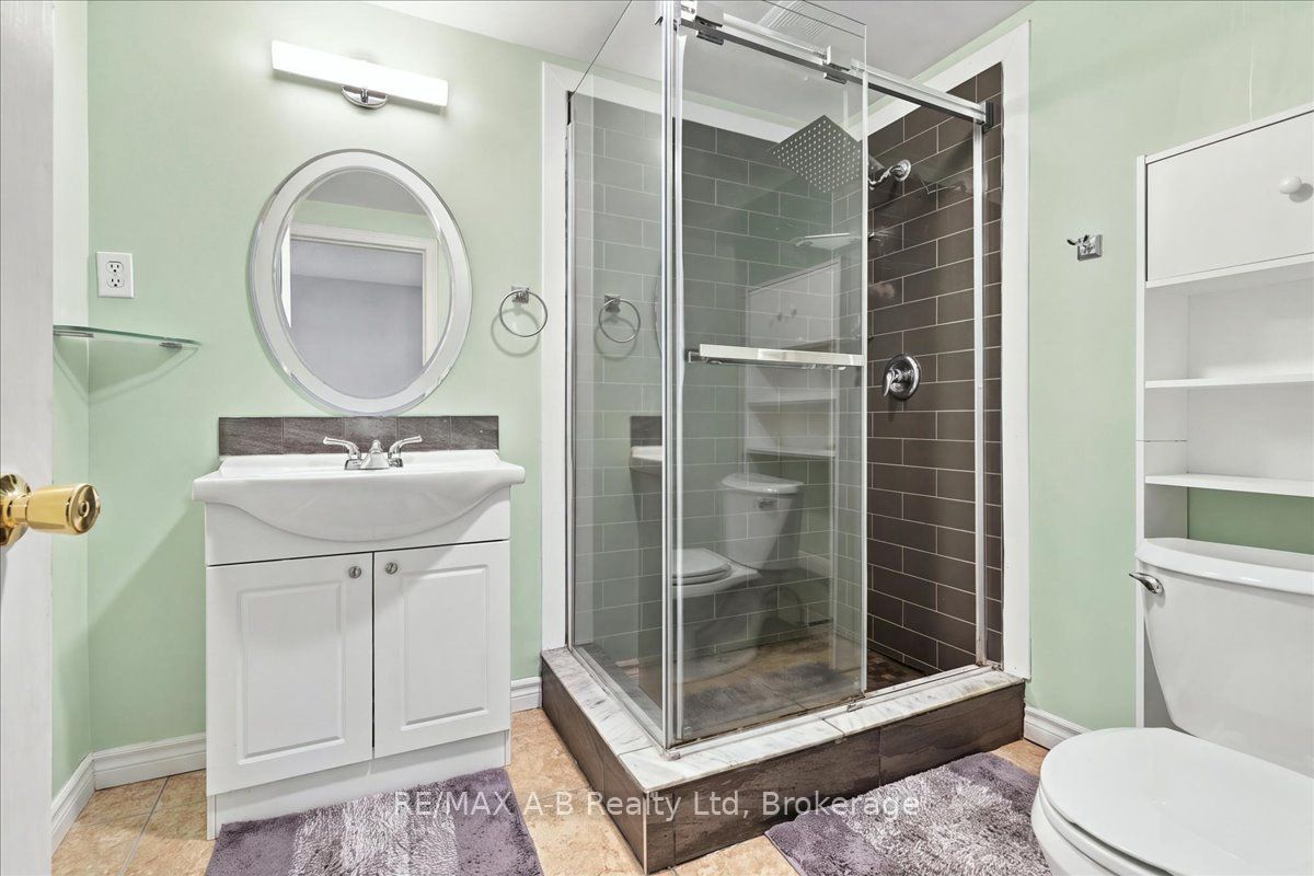 129b Mitchell Court Property Photo 28