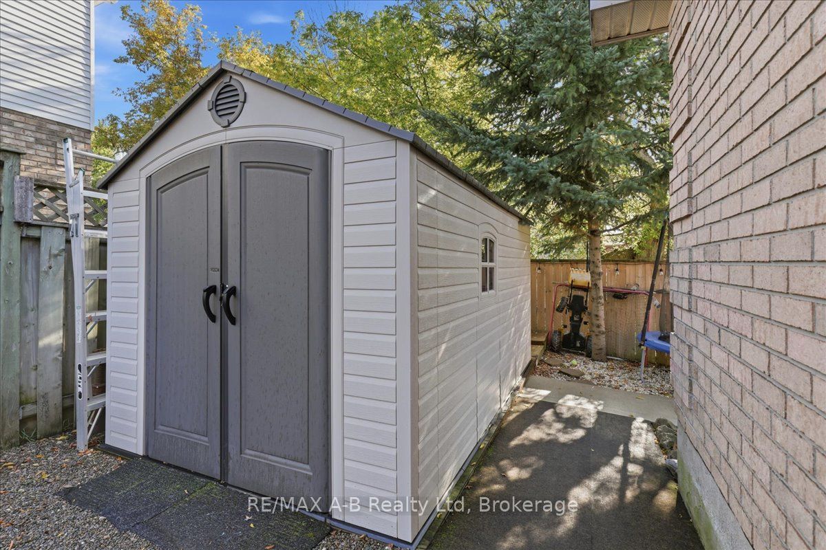 129b Mitchell Court Property Photo 36