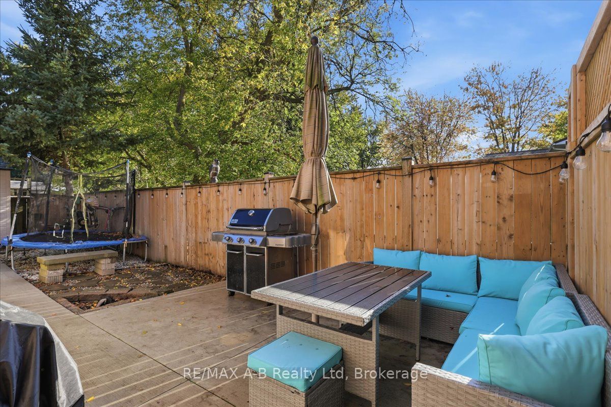 129b Mitchell Court Property Photo 41