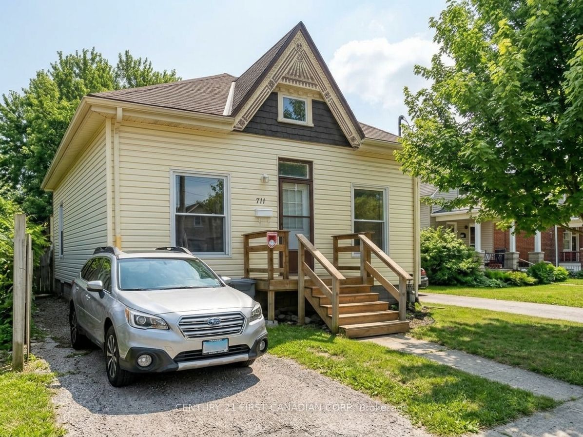711 Little Grey Street Property Photo 1