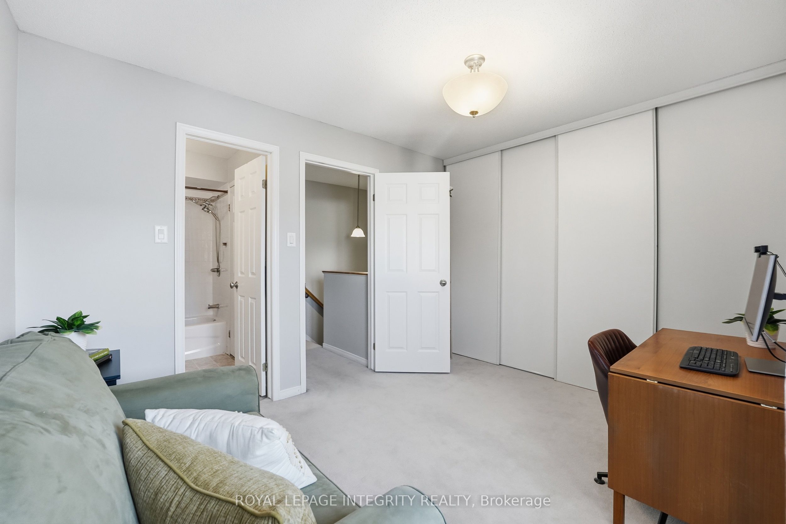 24 Yorkville Street Property Photo 25