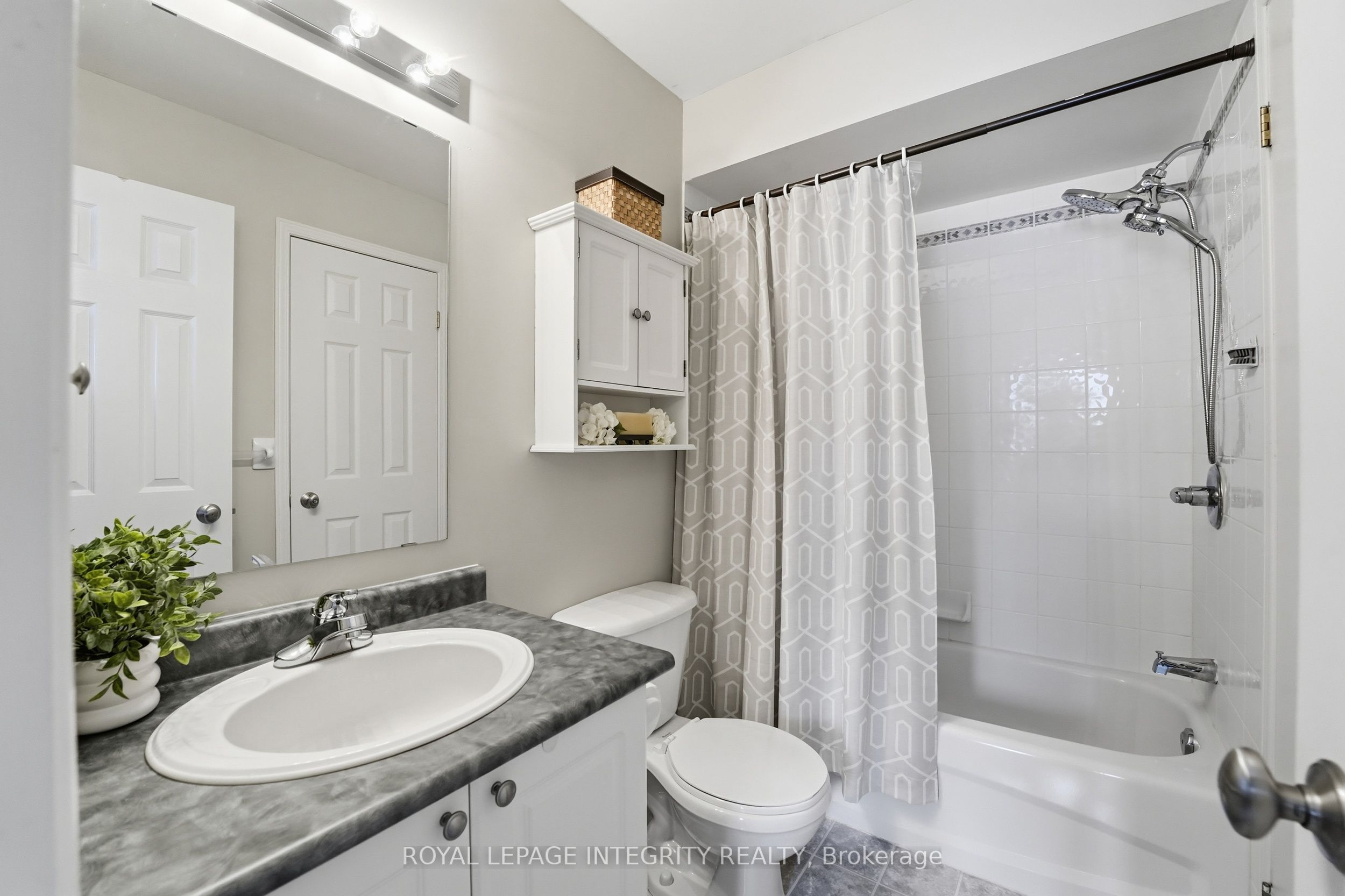 24 Yorkville Street Property Photo 26