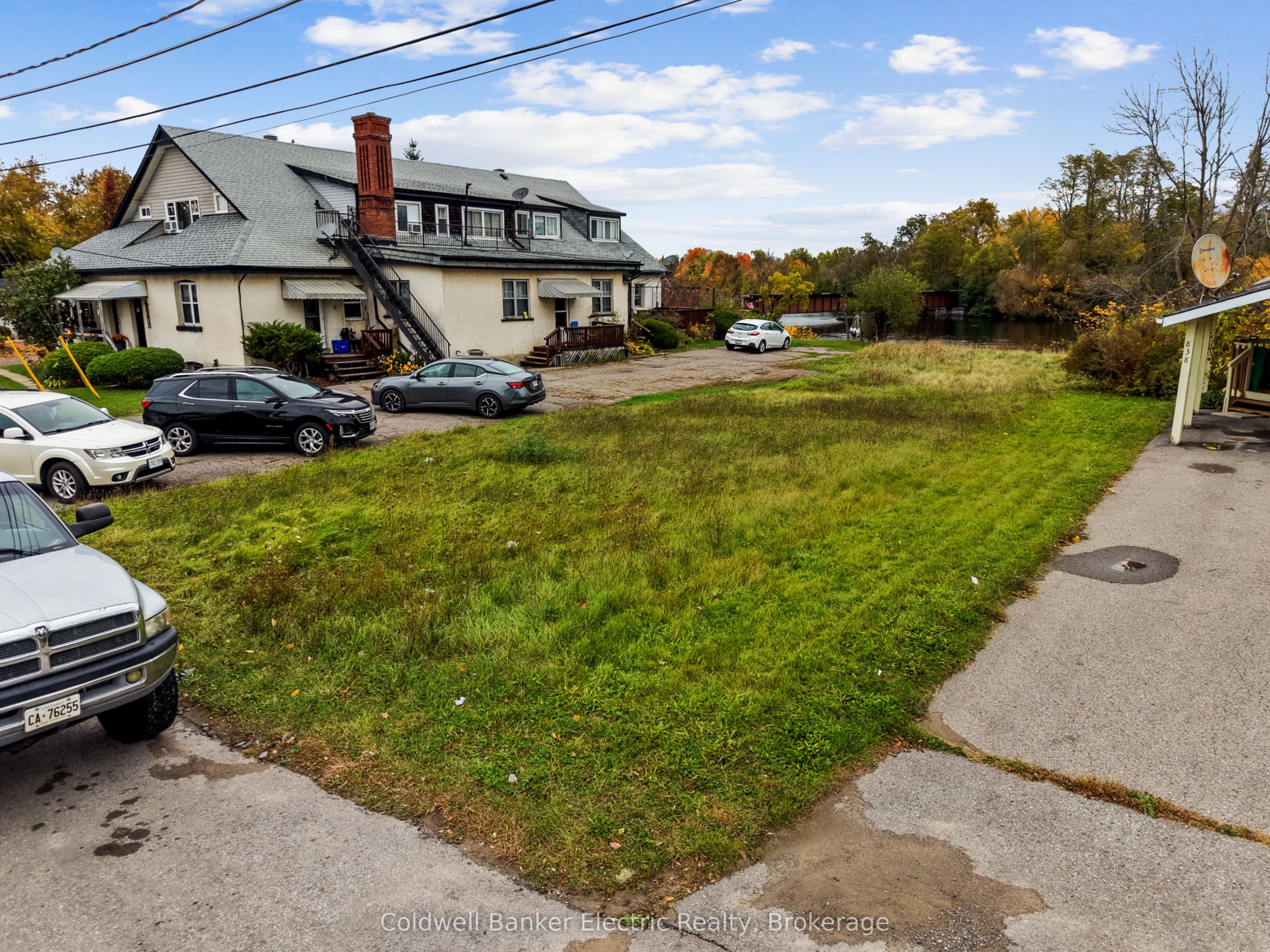 842 Haggart Street Property Photo 9