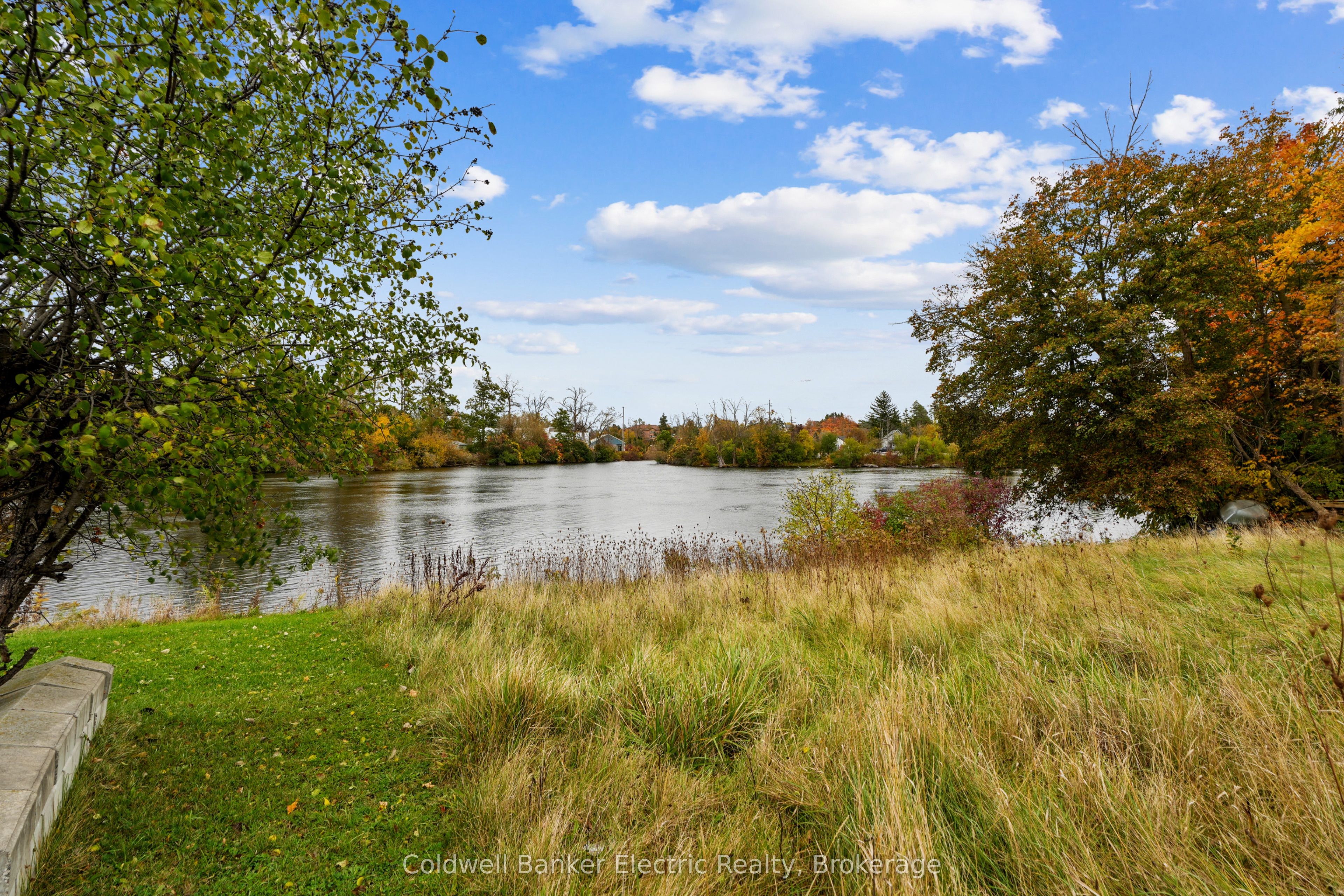 842 Haggart Street Property Photo 14