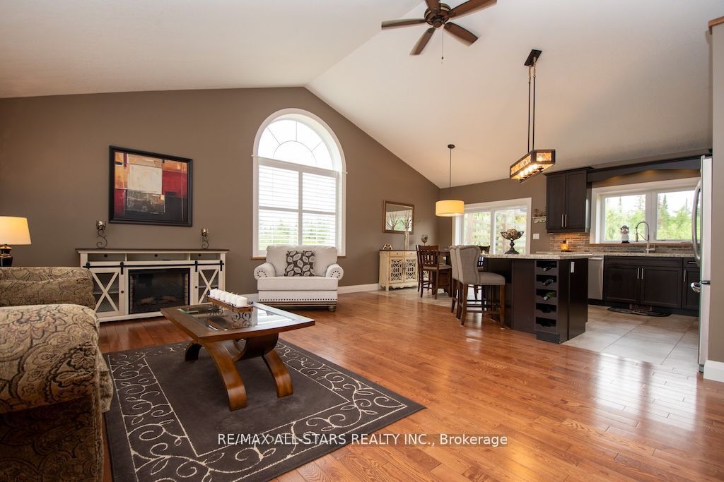 15 Rustlewood Avenue Property Photo 7